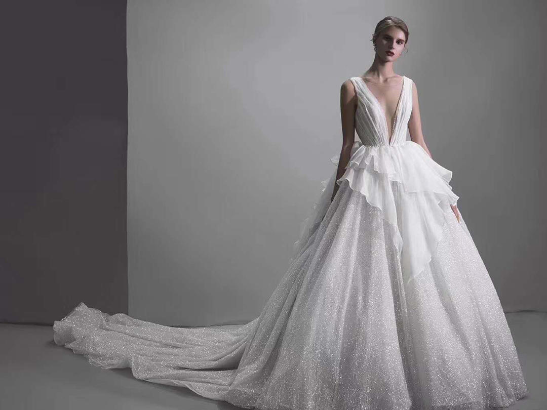 【超值租赁】仪式一套+出门纱一套+敬酒服一套