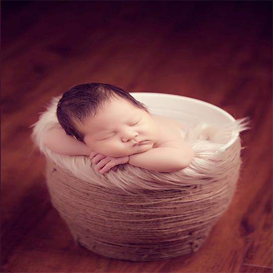 留住新生儿的美丽瞬间满月百天