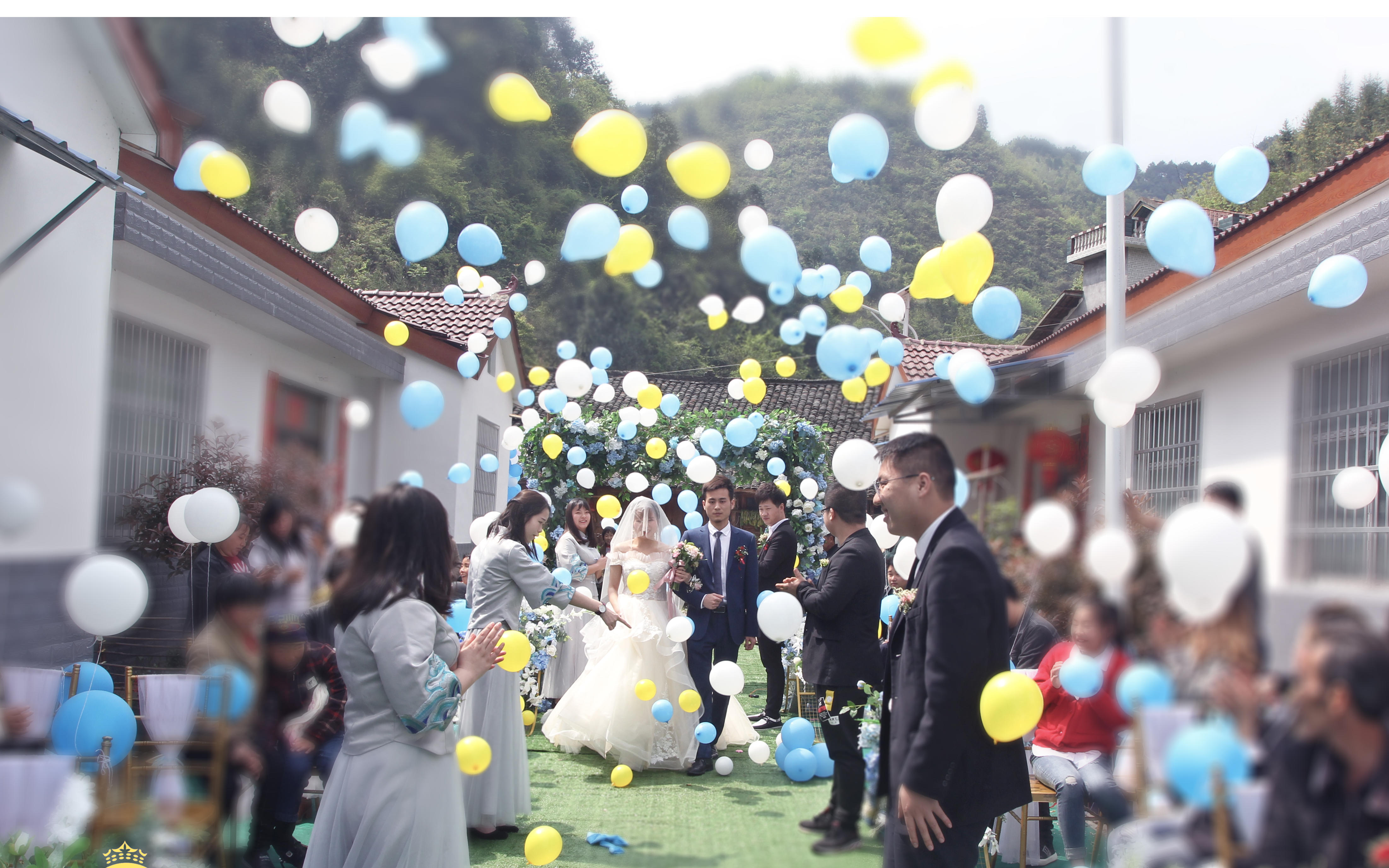 牵手婚礼 | 蓝白户外婚礼