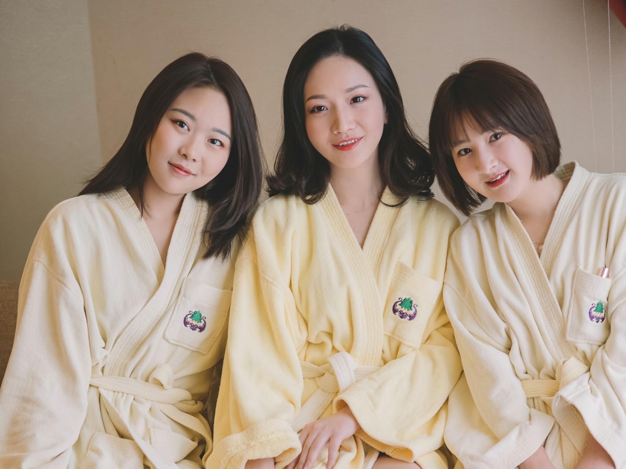 衡阳市内全天跟妆 三妆三造送饰品三套