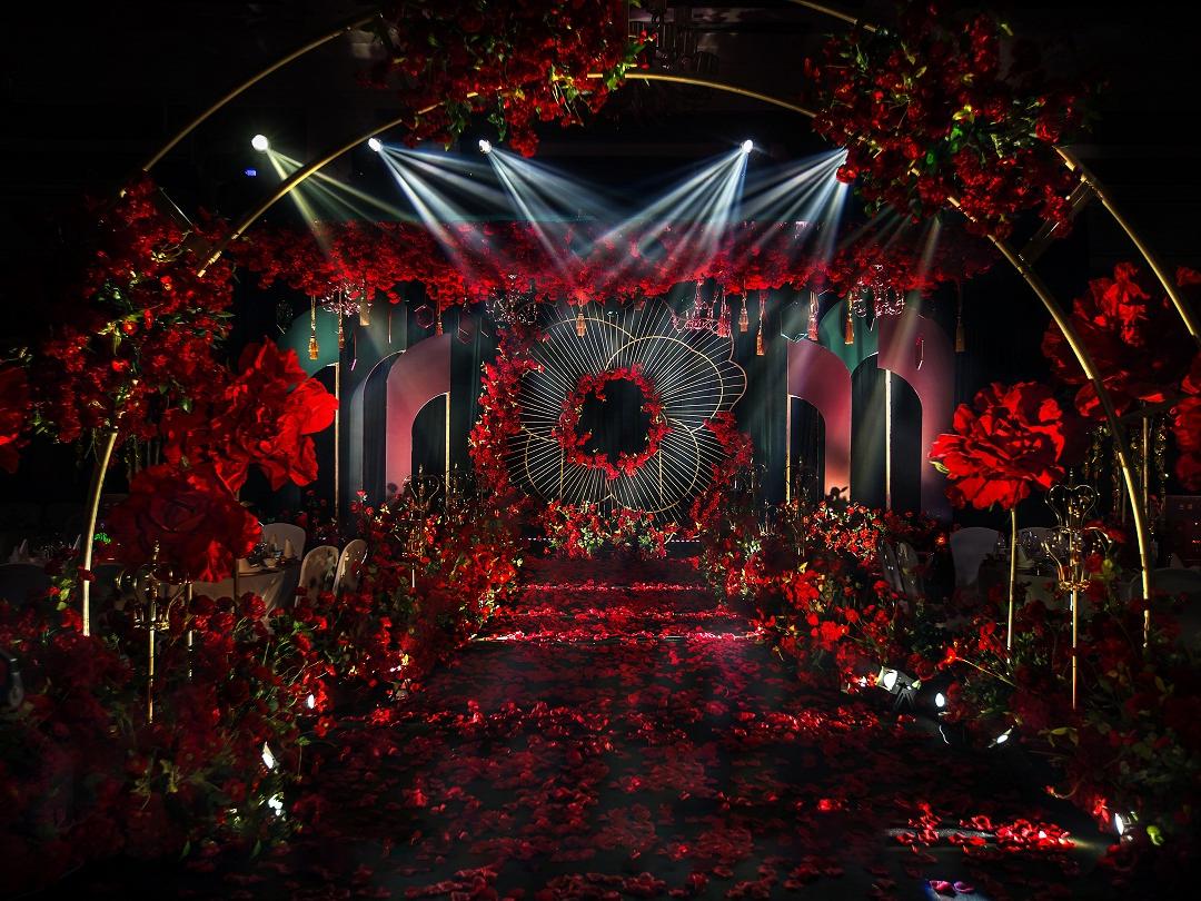 2020年主打红色系浪漫婚礼