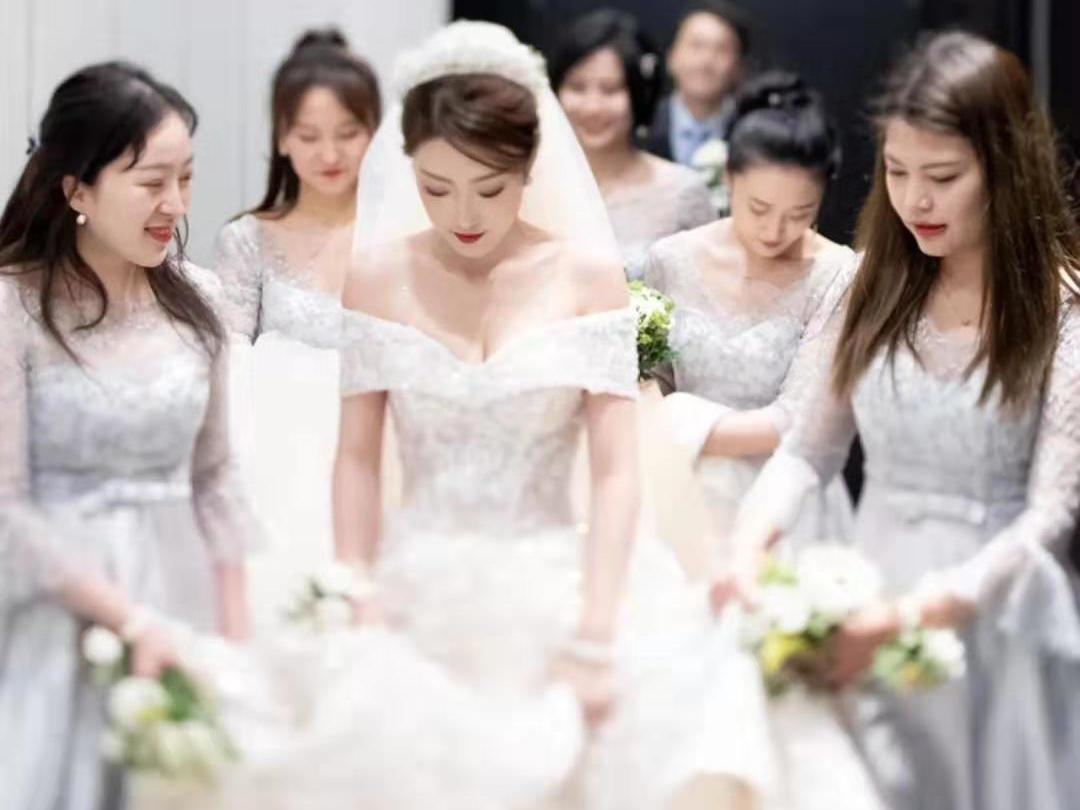 答谢妆  总监老师 全程跟妆  2套造型