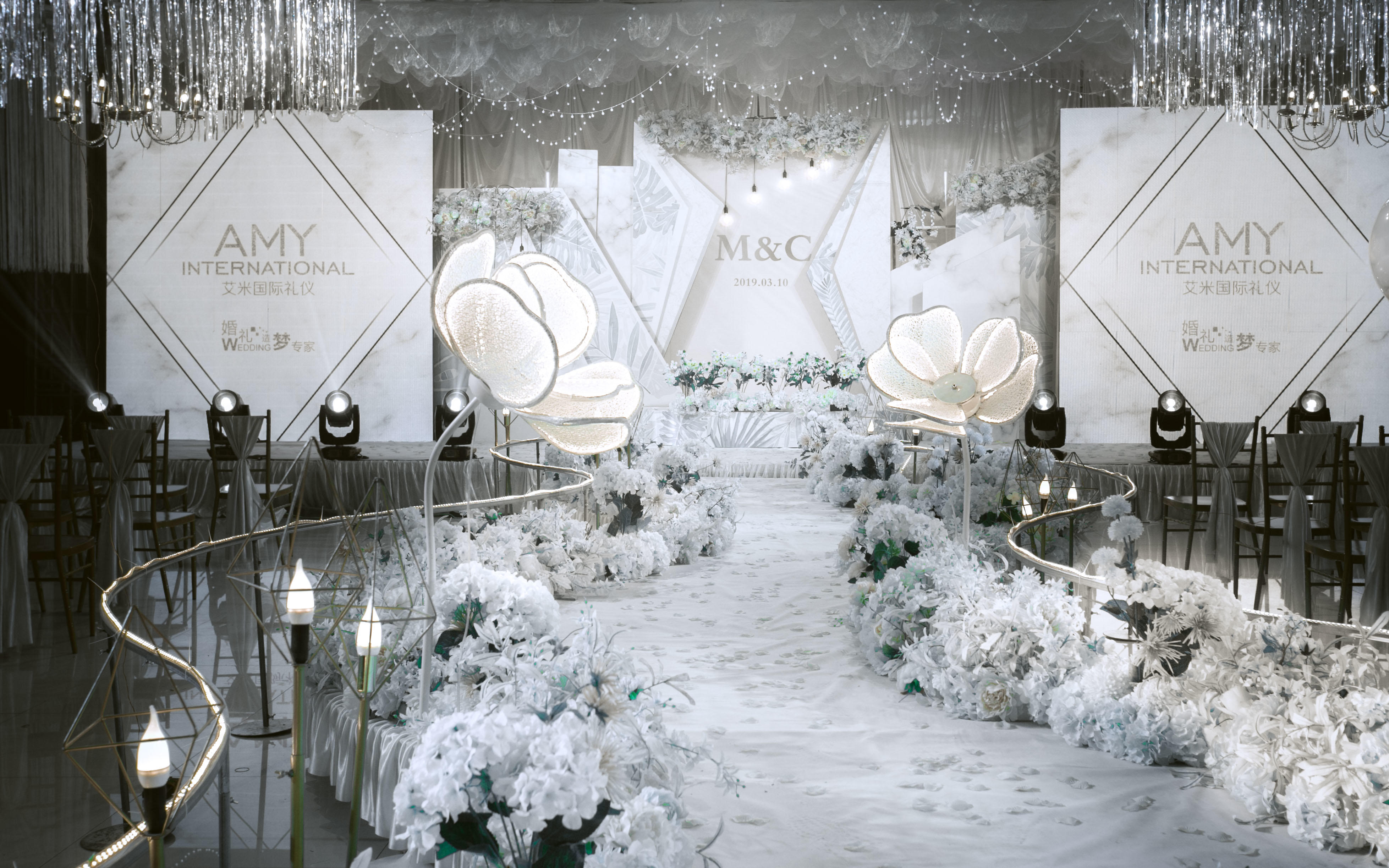 轻盈的洁白，清爽的绿，简洁而又极致