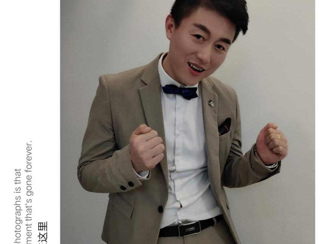 资深主持+ 专业流程策划+音乐执行