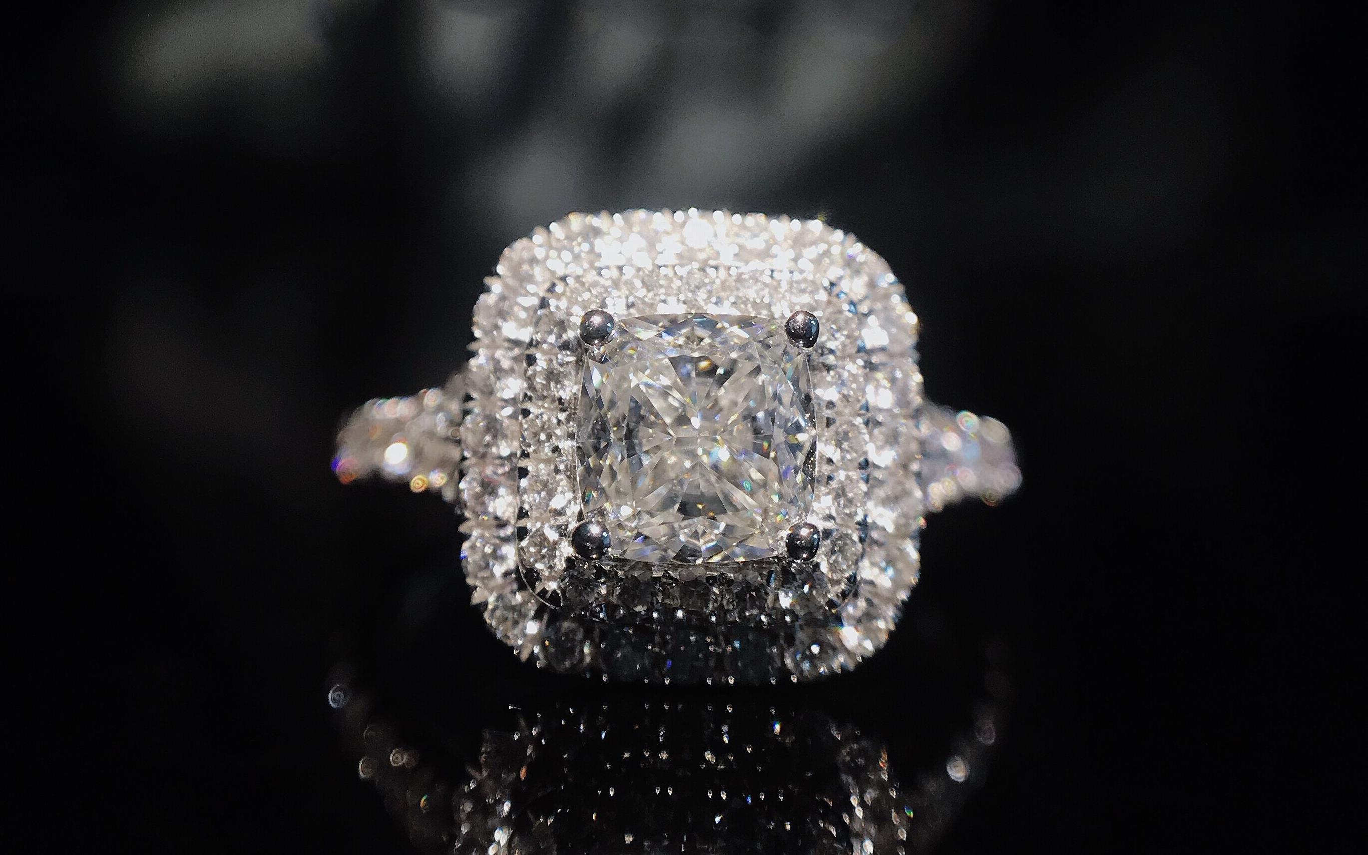 18K金天然枕形0.8克拉H色钻石结婚戒指GIA