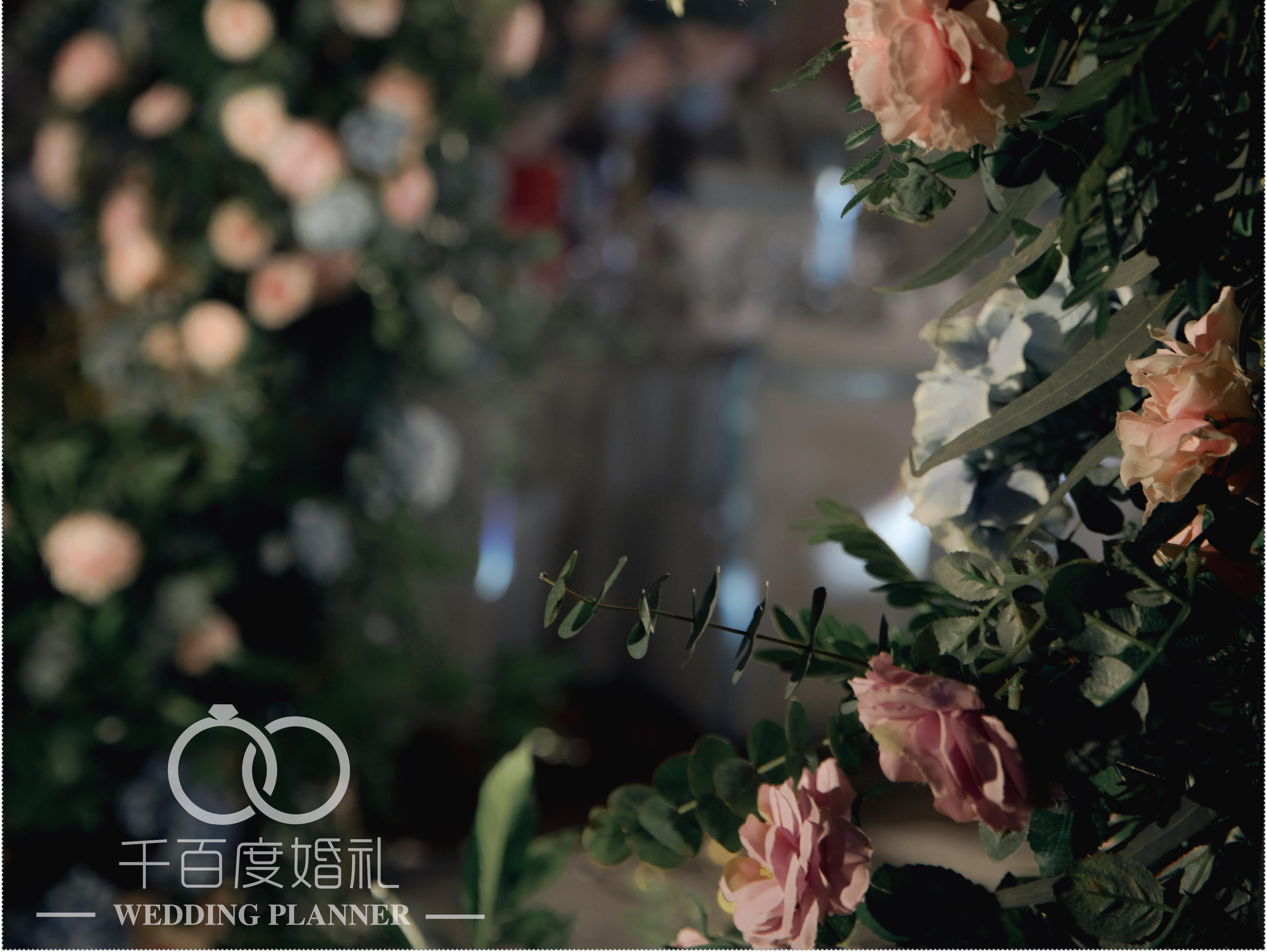 千百度『唐御花园酒店-一见钟情』