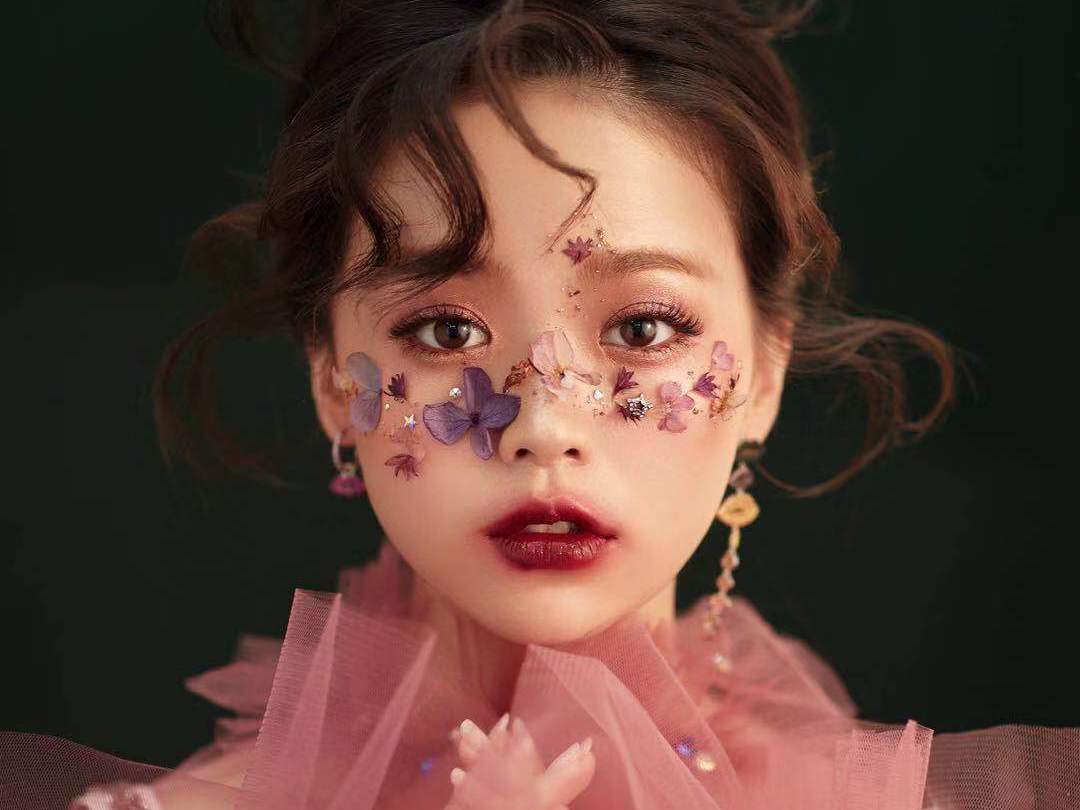 总监化妆师全程跟妆3套森系唯美妆容