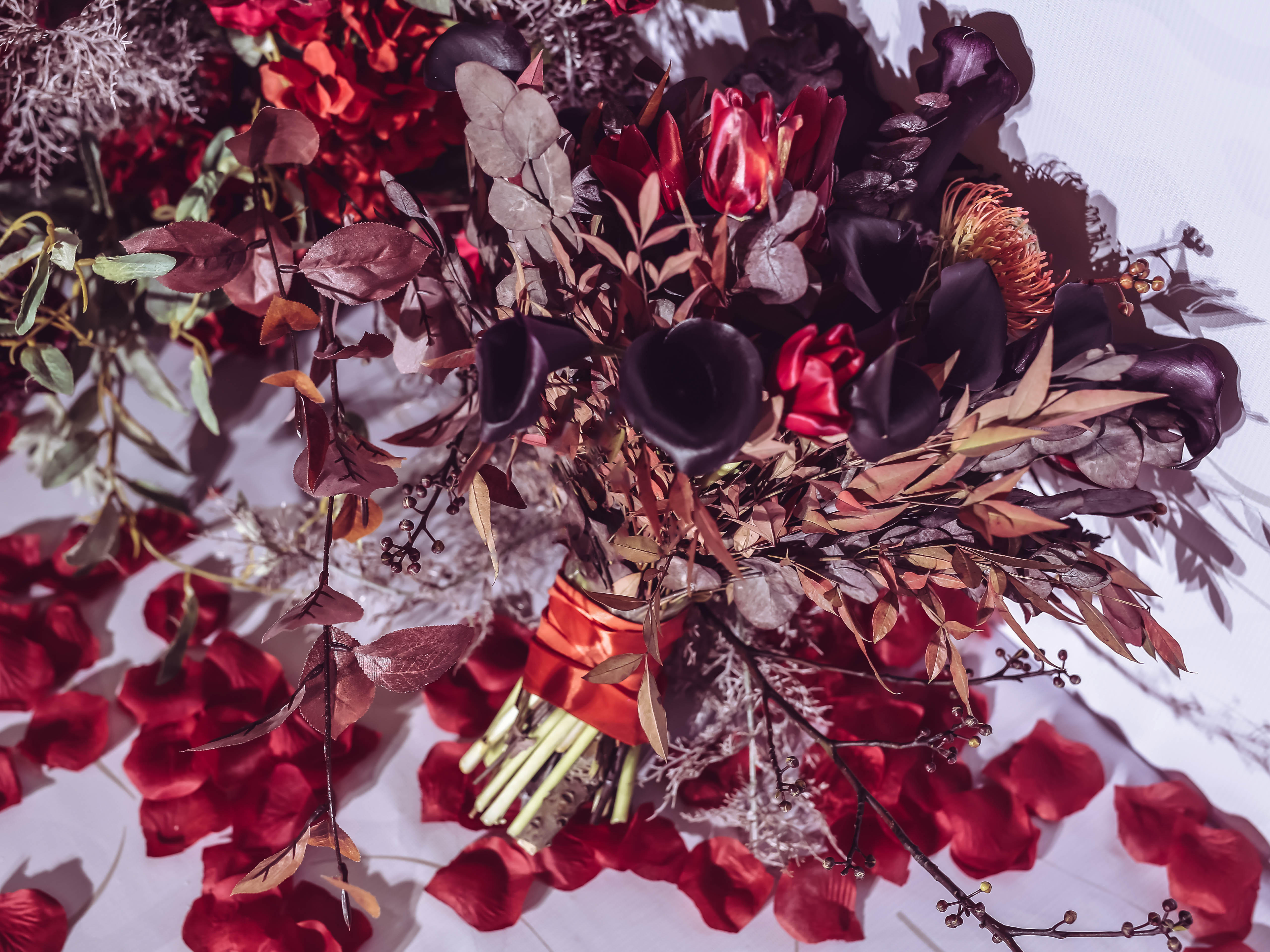 红白色特色元素唯美婚礼推荐