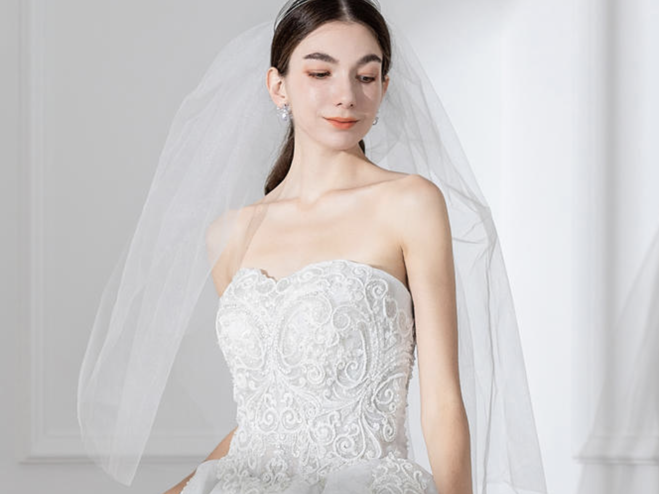 【简爱梦幻公主系列】定制婚纱+出阁服+敬酒+跟妆