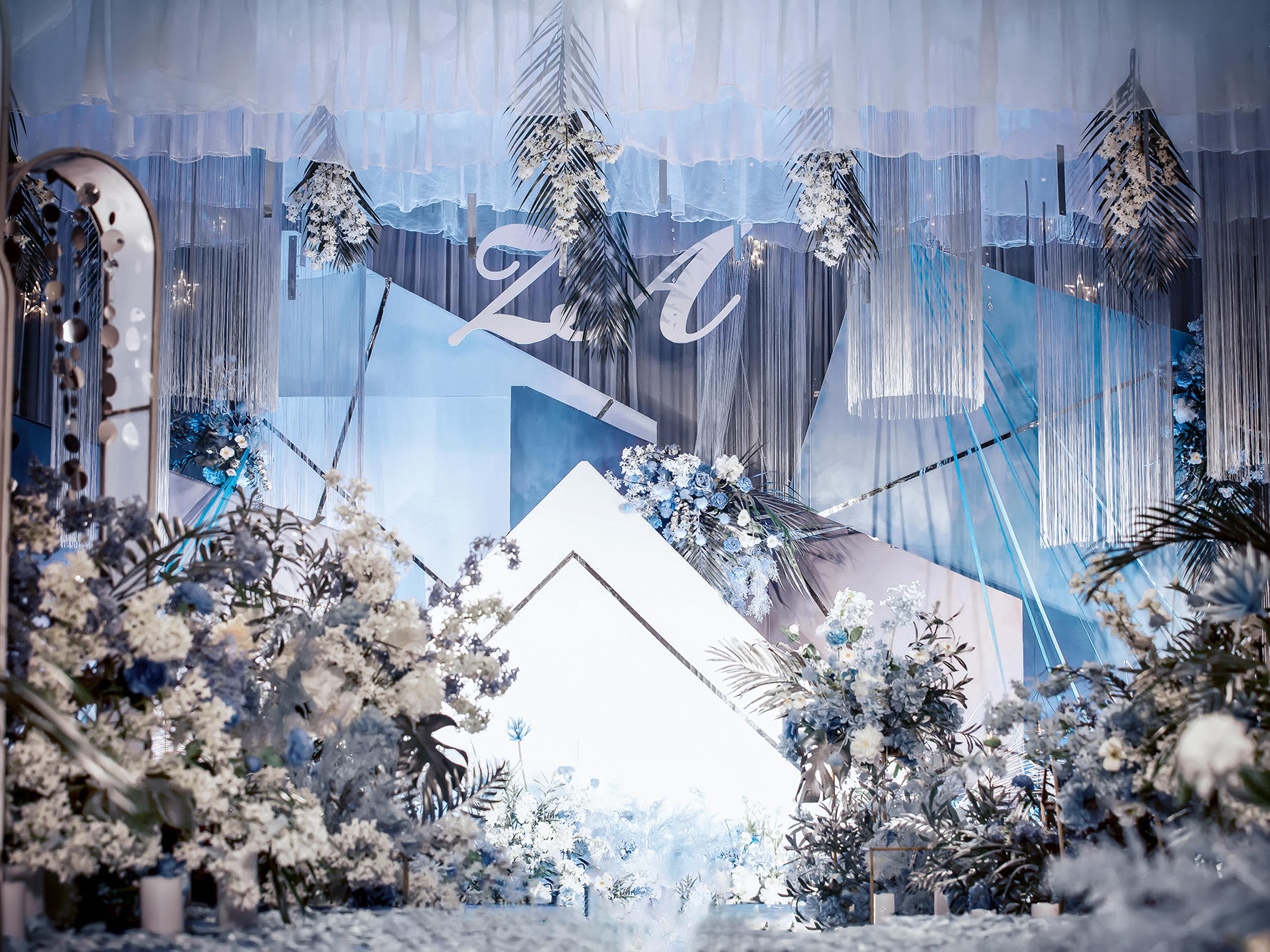 [女神婚礼] 定制婚礼赠送高级灯光音响+送甜品台