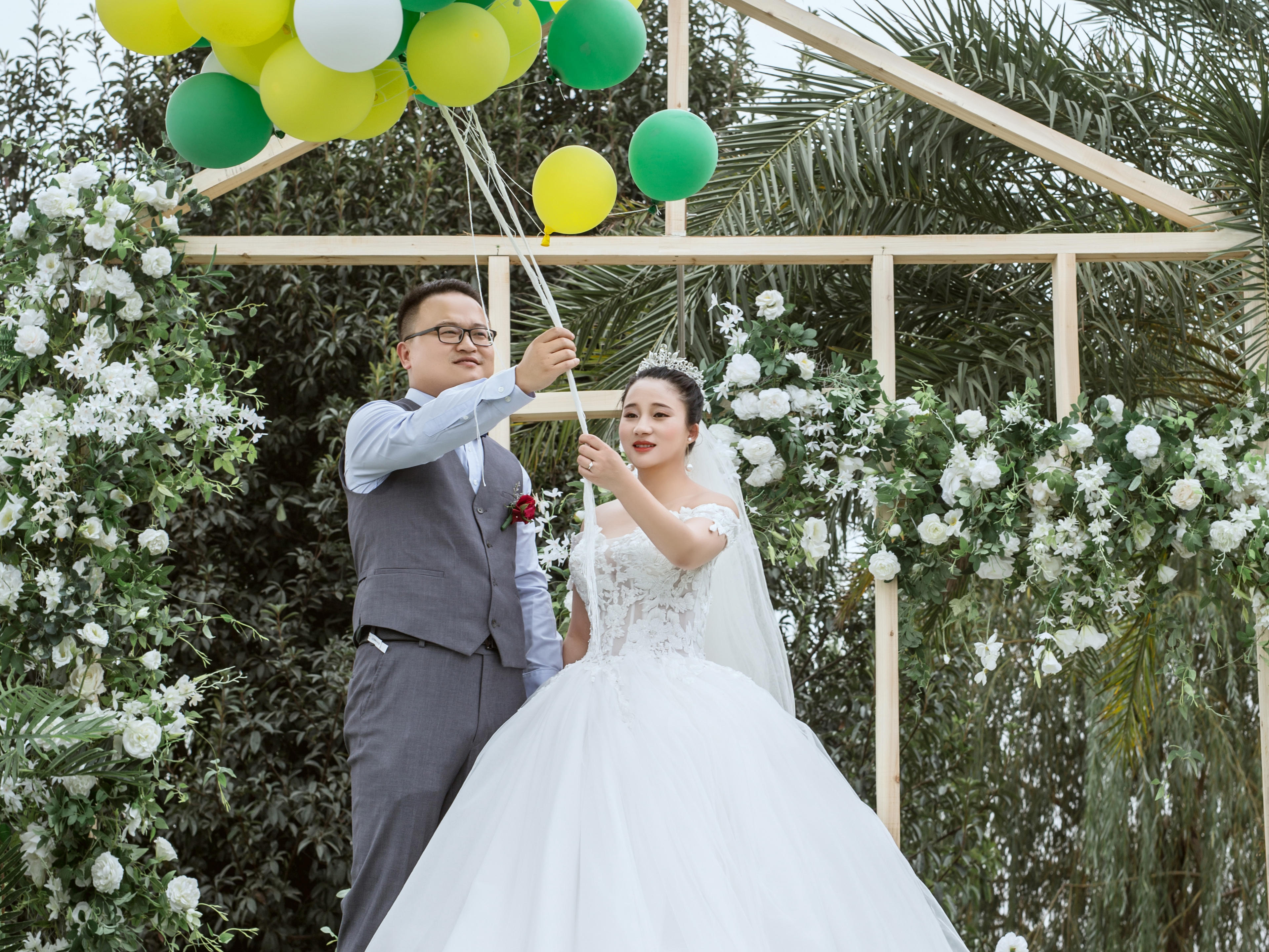 【热卖推荐】资深档全程新娘跟妆3妆3造+妈妈妆