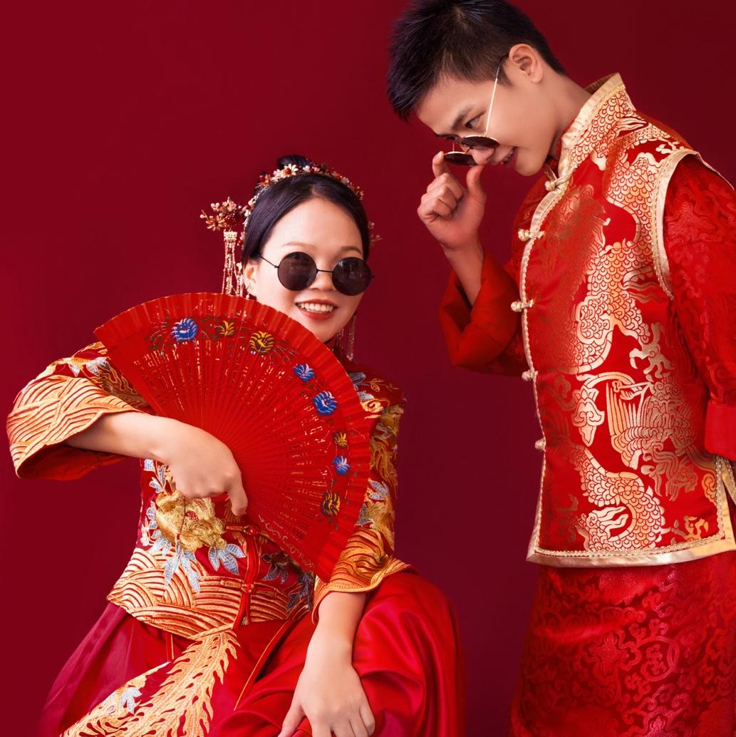 經(jīng)典西式+中式婚紗照【圣誕特價款】