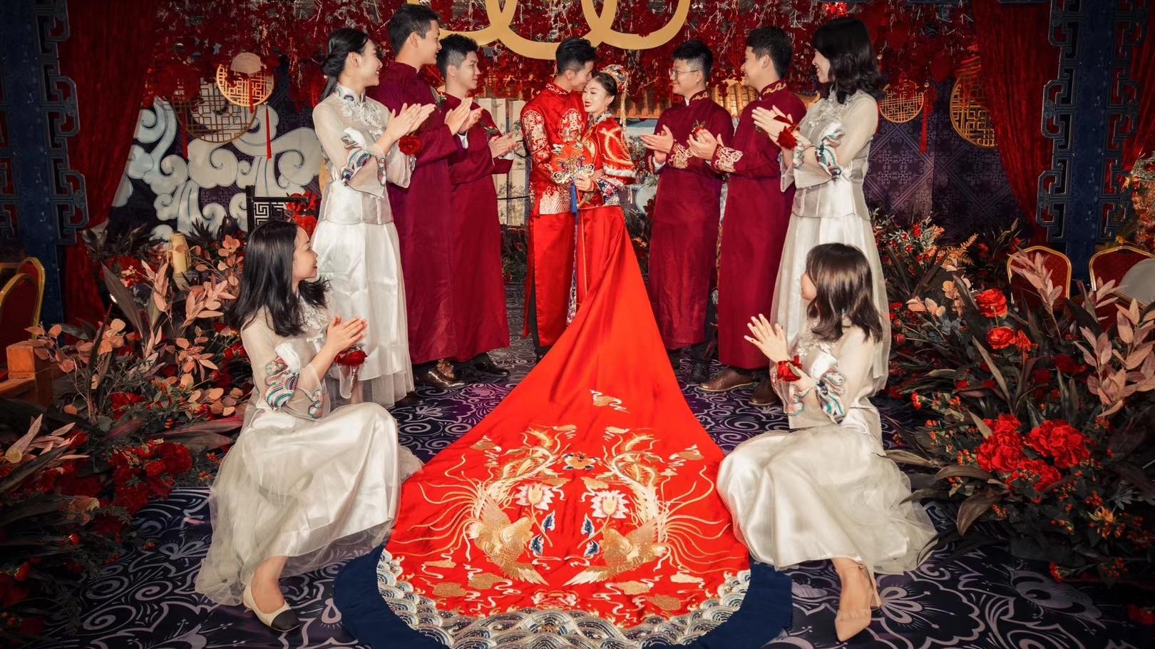 #浏阳VIVI婚纱#中式秀禾服自带拖尾+敬酒服#