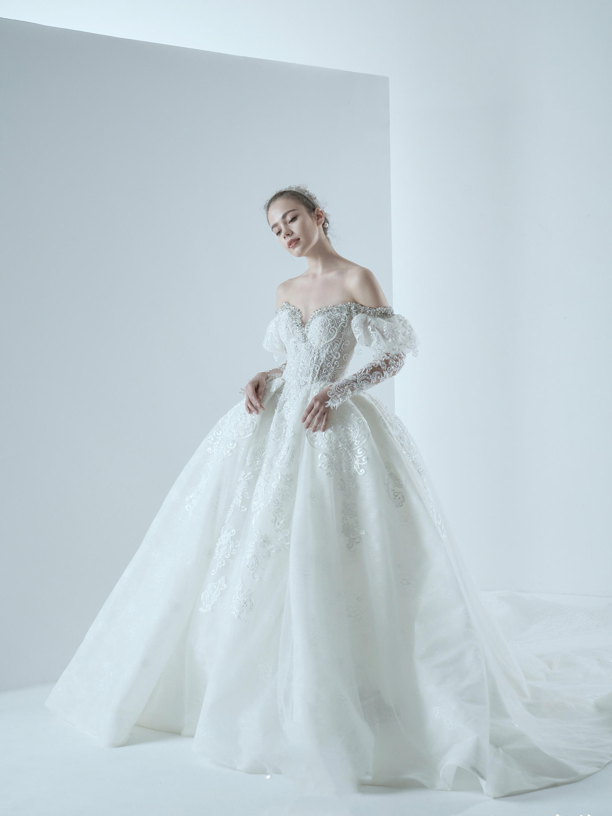 【一价全包】送新郎礼服+伴娘服+对戒+莫桑石项链