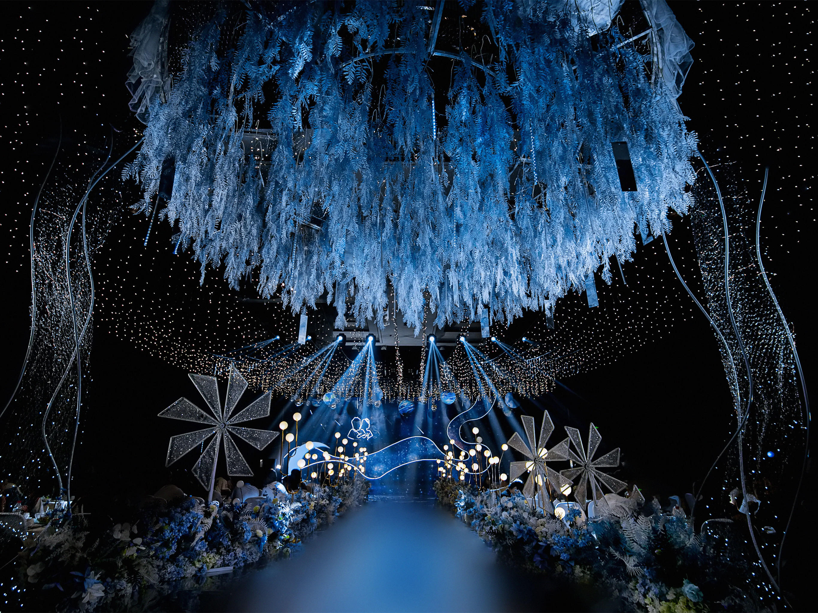 临泉梦幻季婚庆酒店蓝色星空梦幻主题套餐