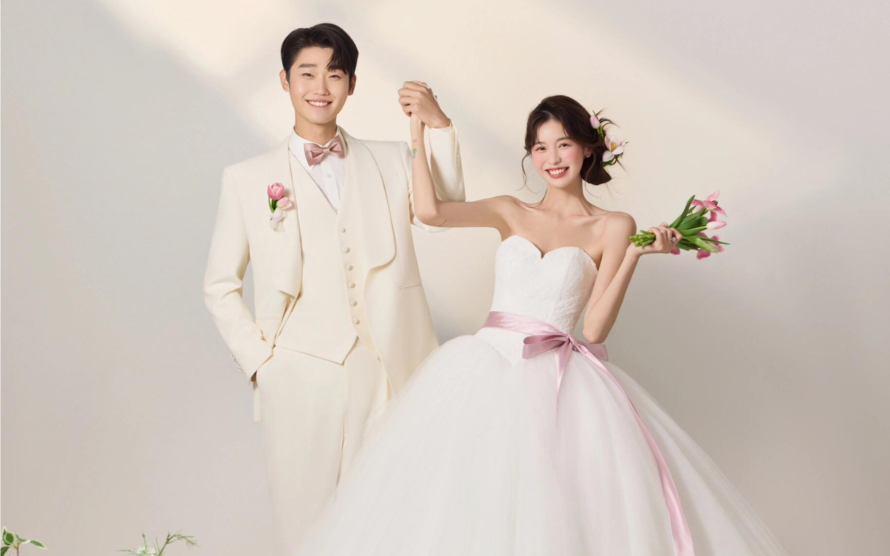 甜美韓式主紗內(nèi)景婚紗照??