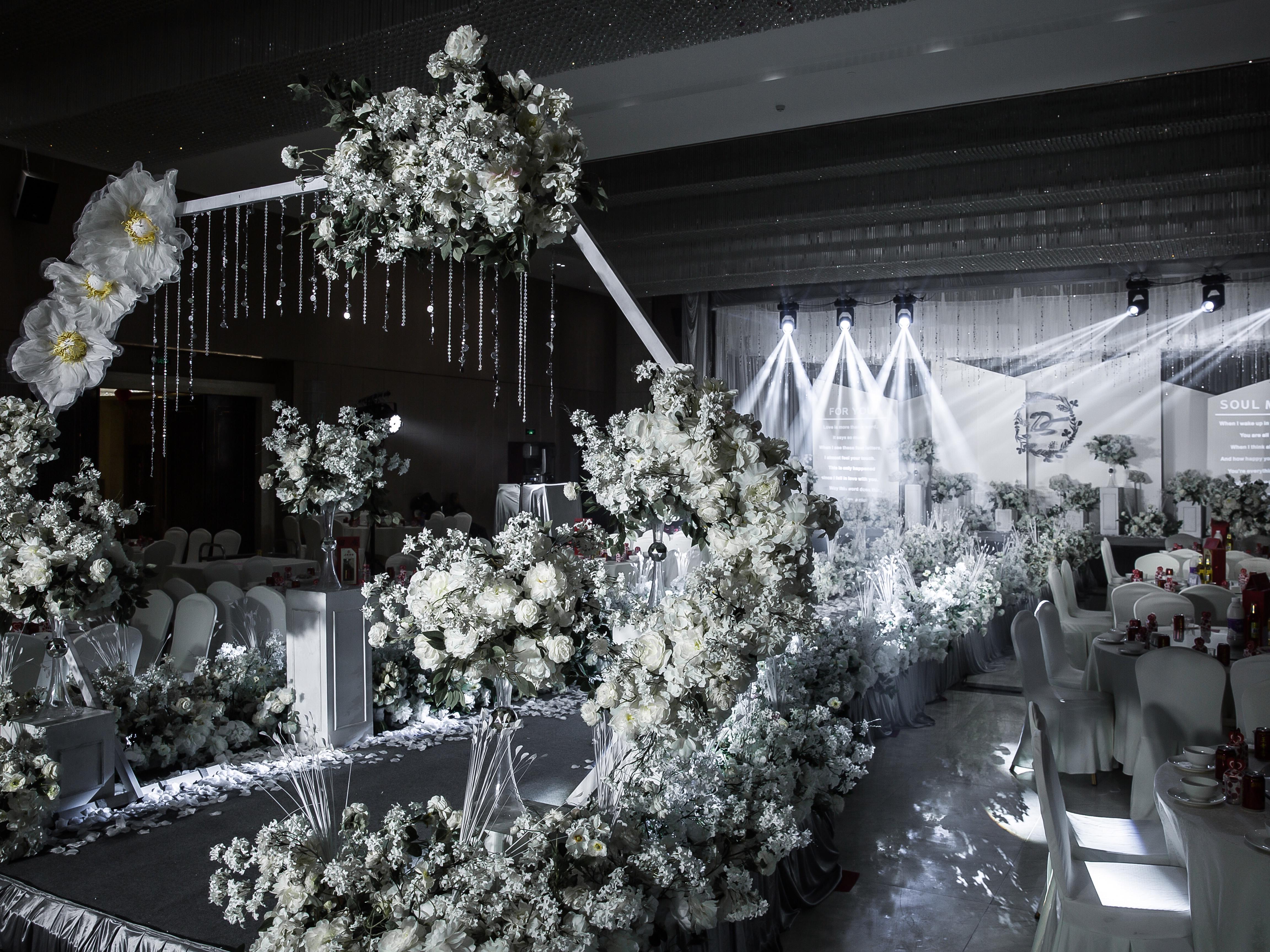 《月夜婉风》唯美浪漫含吊顶西式婚礼