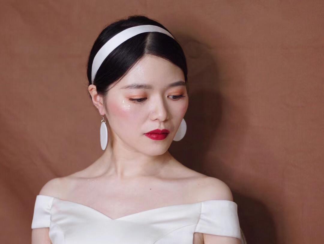 花漾婚纱造型 精致婚纱礼服套系+资深级化妆师跟妆