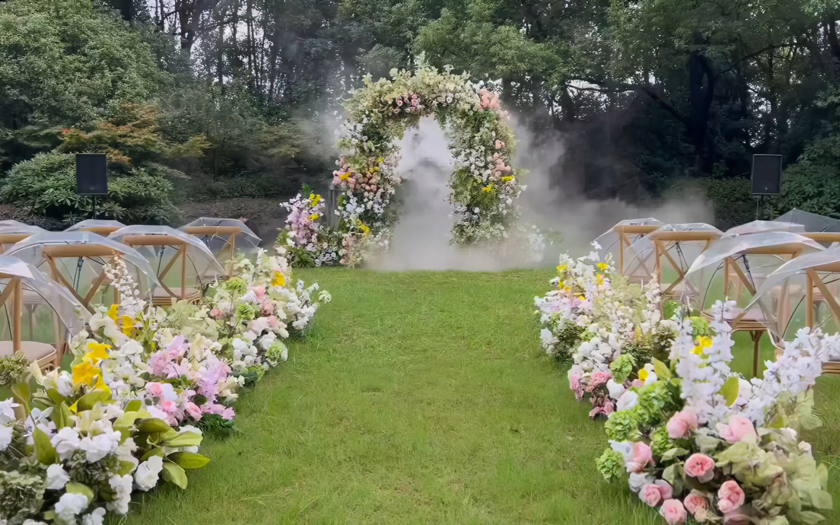 户外浪漫森系婚礼现场