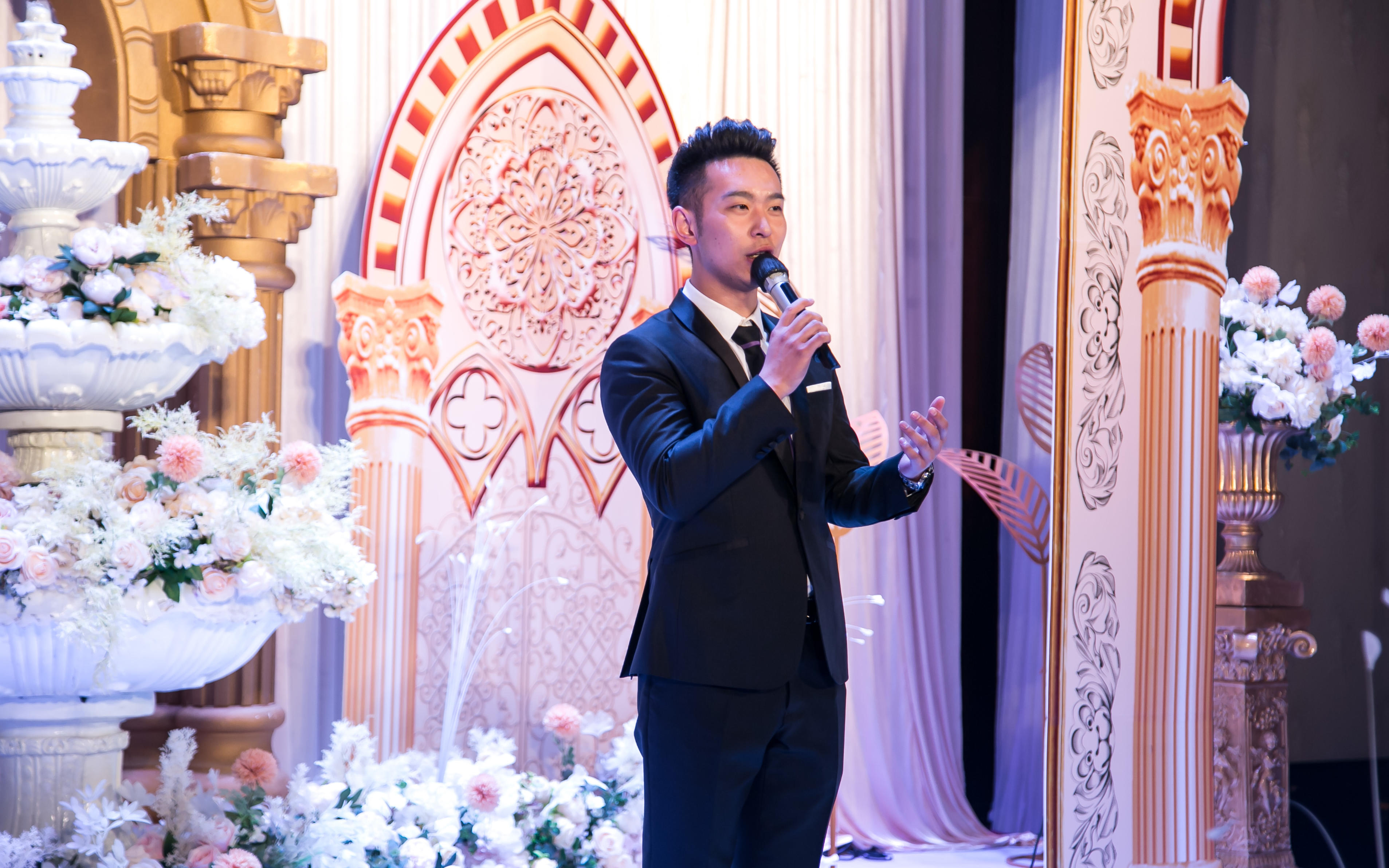 【婚礼专享-限时特惠】主持人宏光＋DJ＋婚礼跟妆