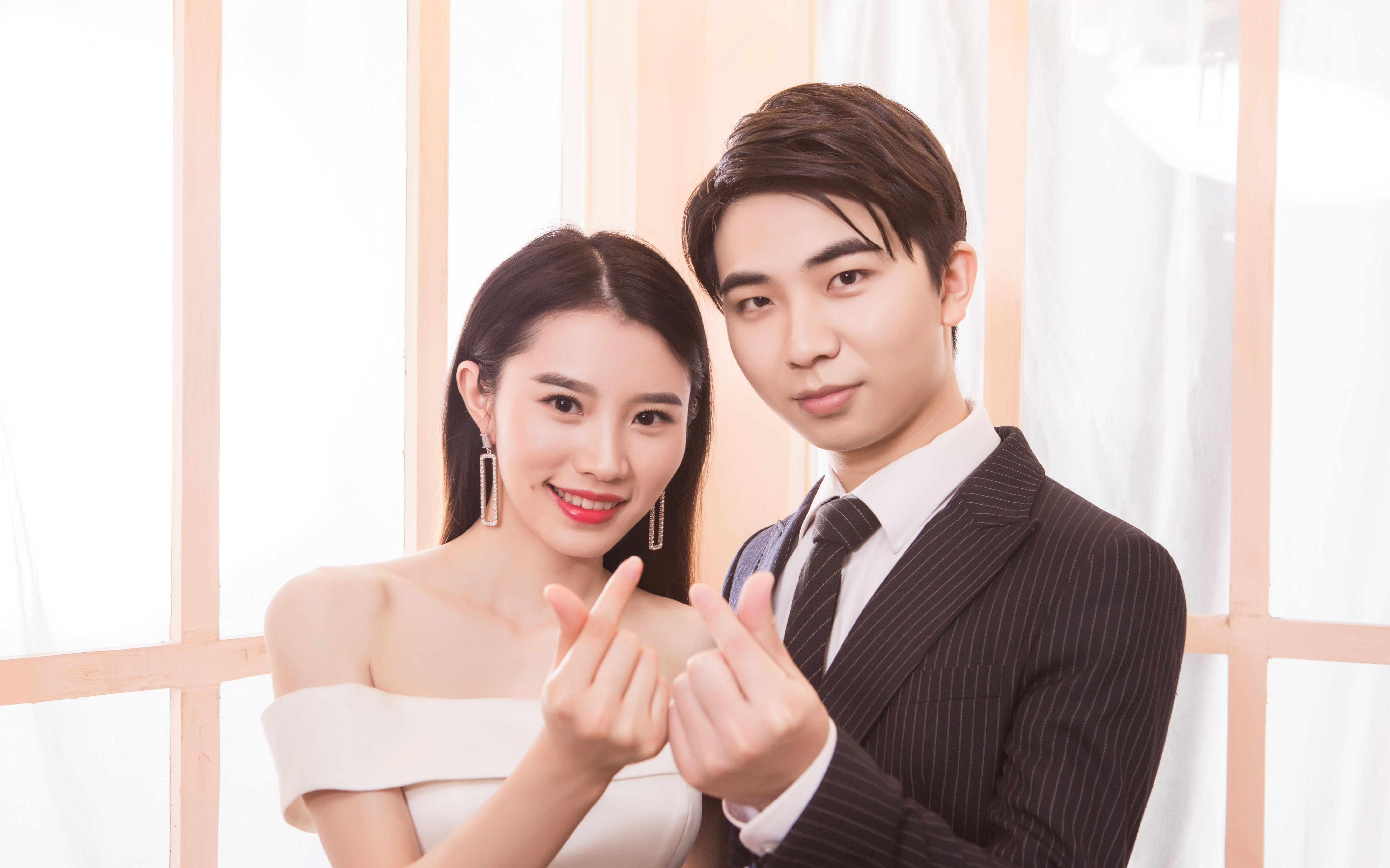 【相约婚博，轻旅潮拍】5服5造 底片全送