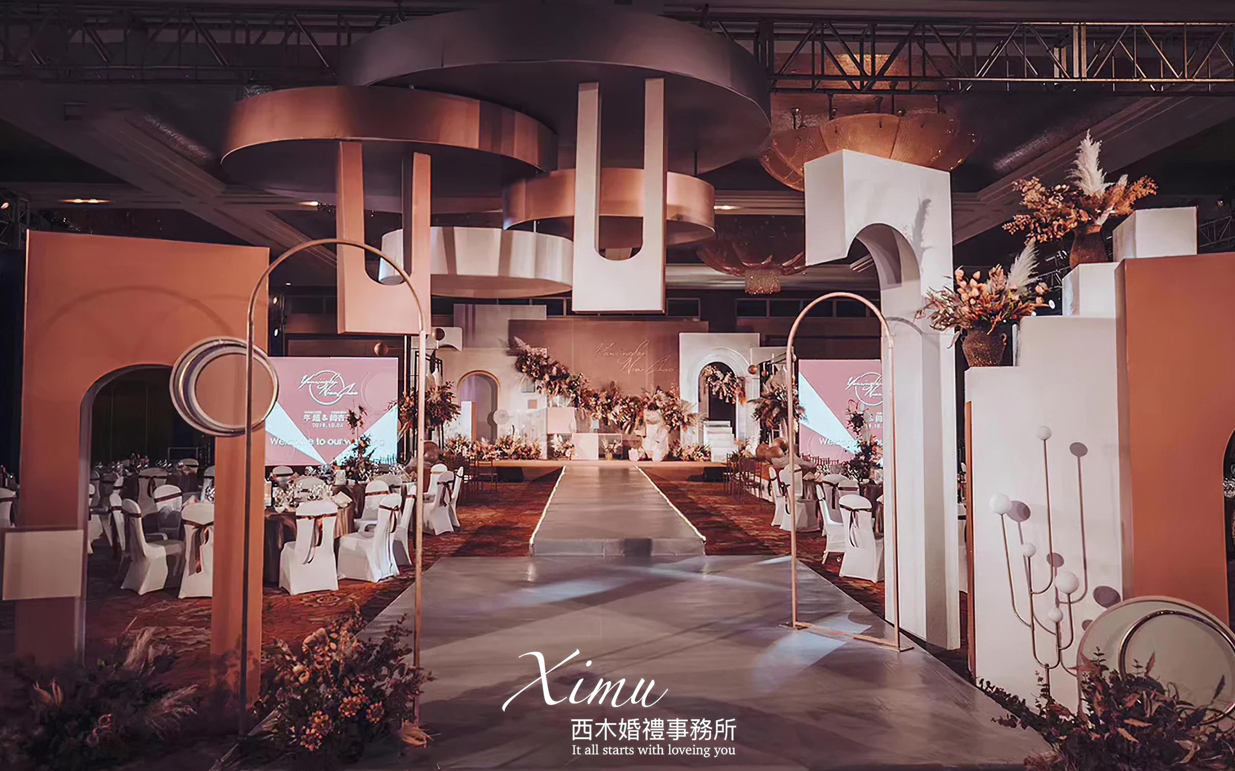 - 焦糖色系- 愿你下雨有人撑伞，家人永远陪伴。