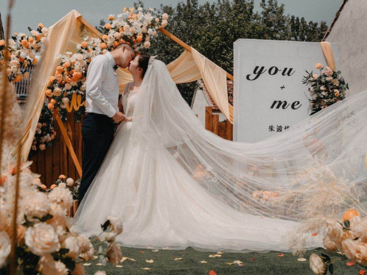 [一座城婚礼原创]ins风户外婚礼布置，农村婚礼