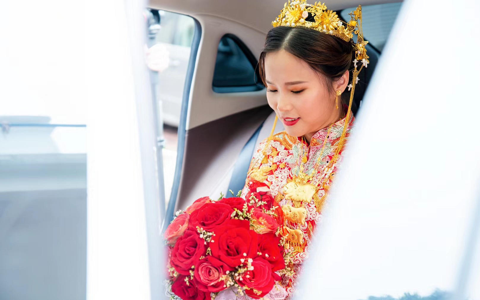 总监化妆师中式新娘裙褂造型