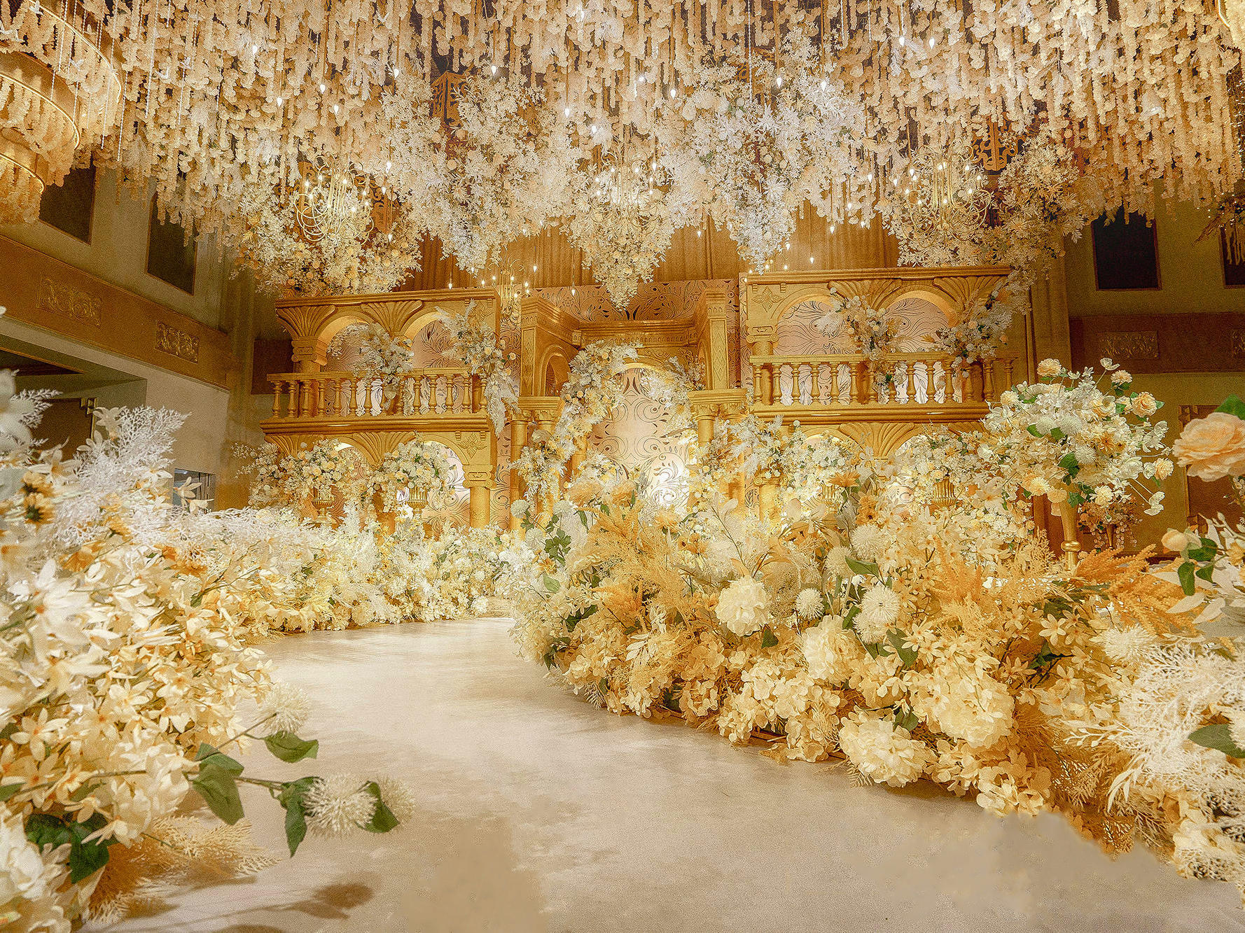 香槟色+奢华+可容纳30-40桌