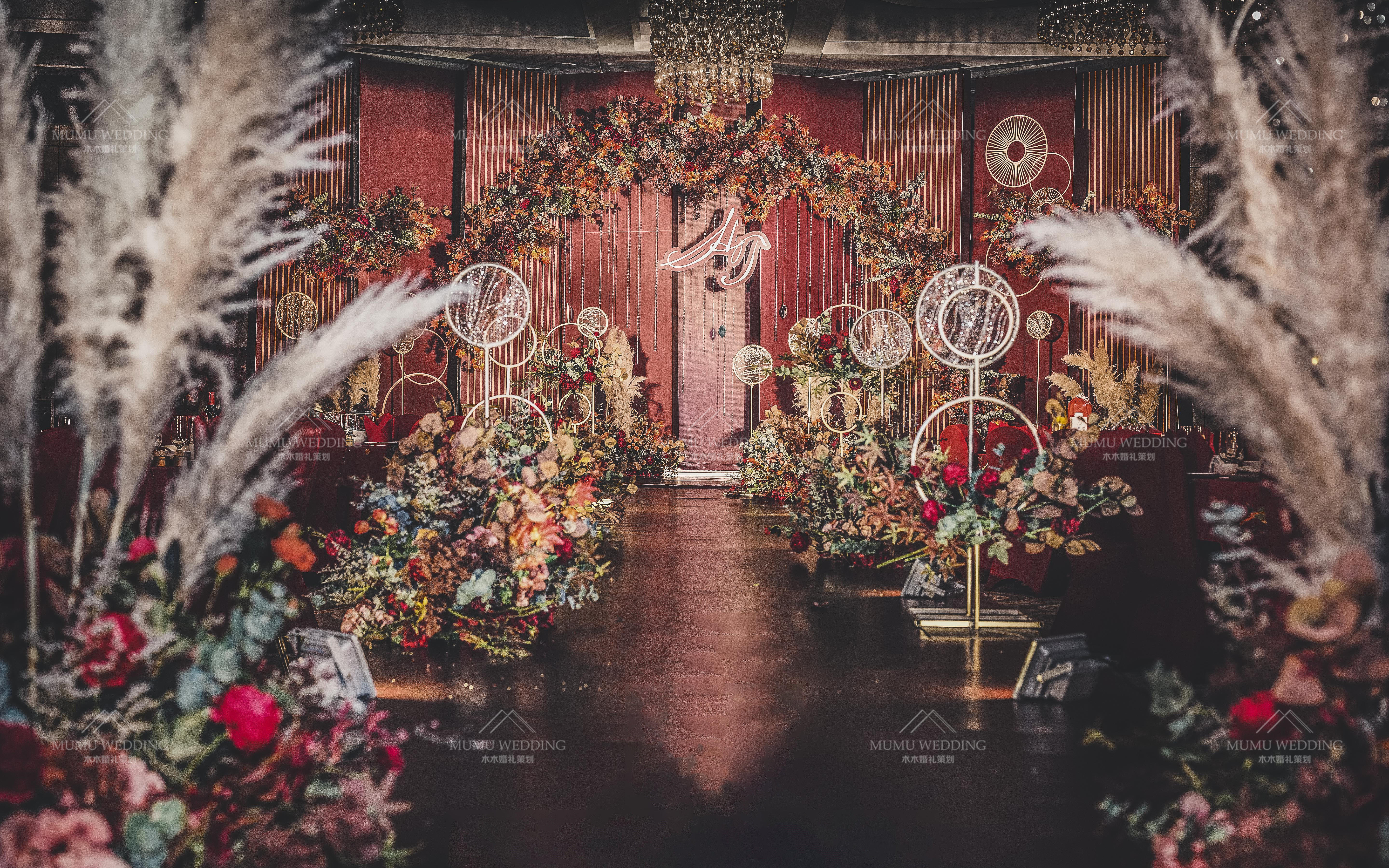 《Allison》红色系浪漫法式婚礼轻奢版