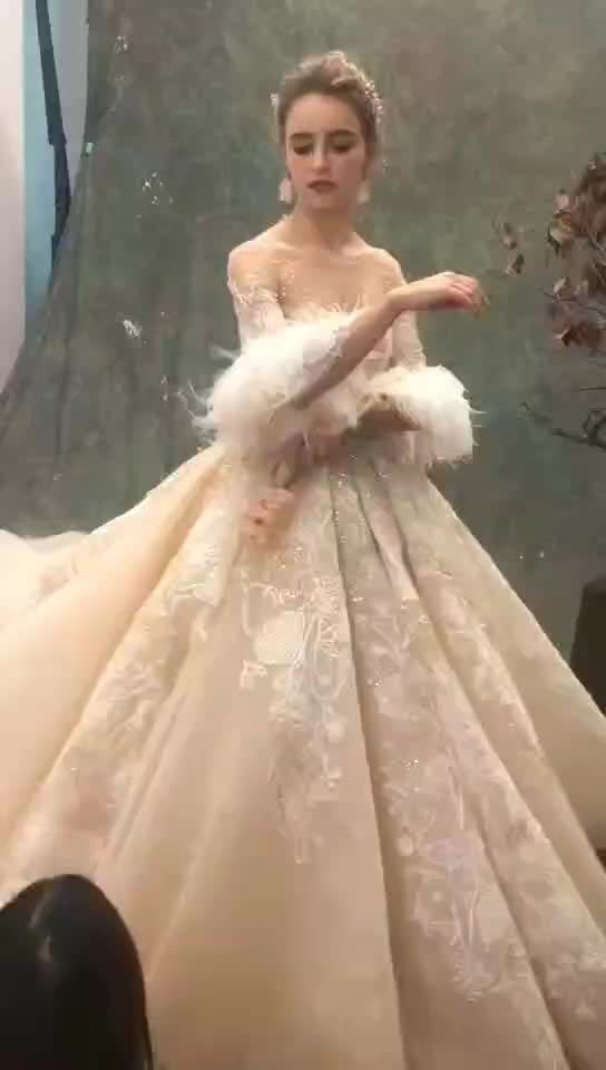 《特惠套餐》秀禾服+主纱+敬酒服+两套伴娘服