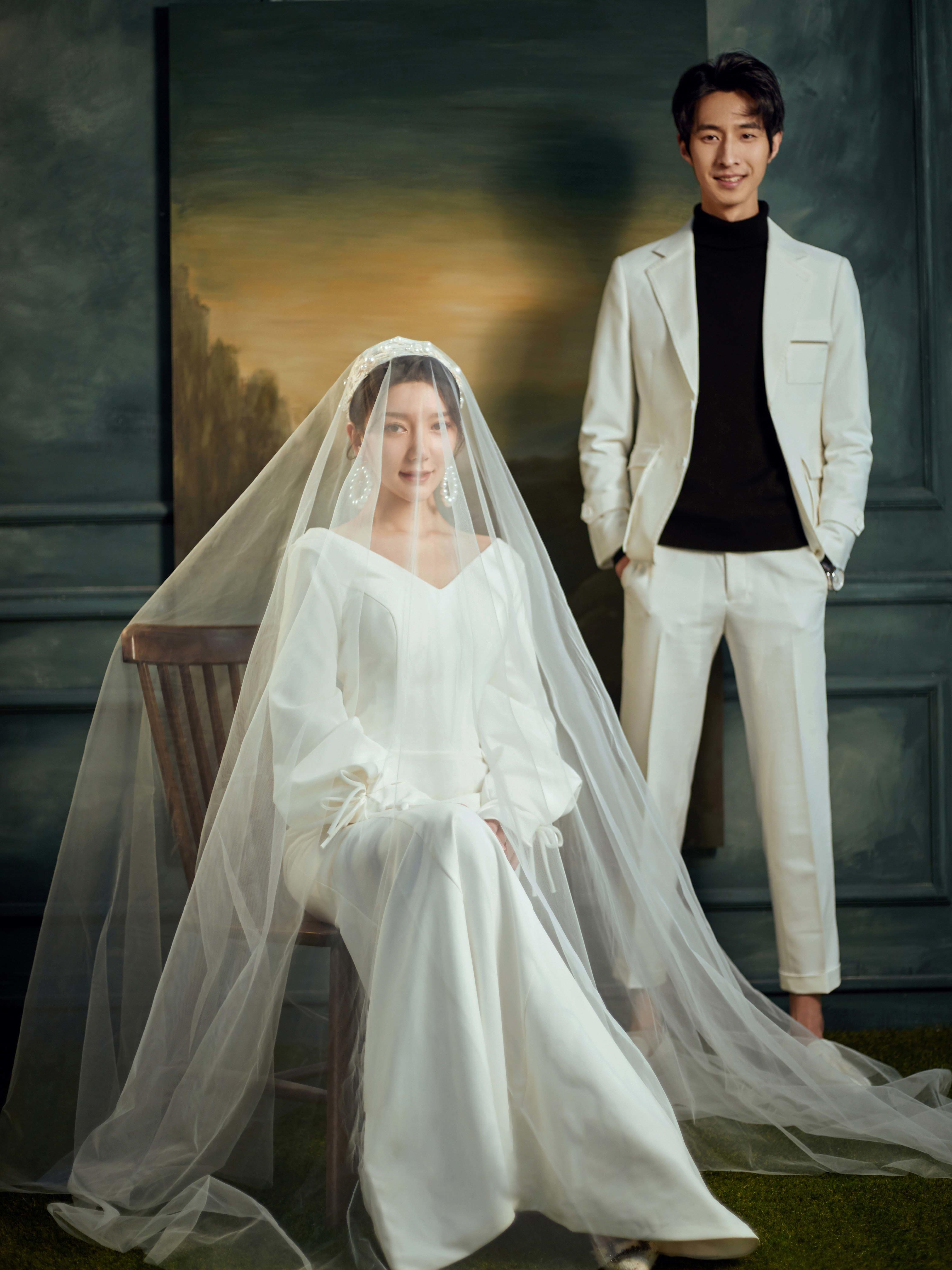 【天使星享套系】新娘跟妆+3套婚纱礼服 