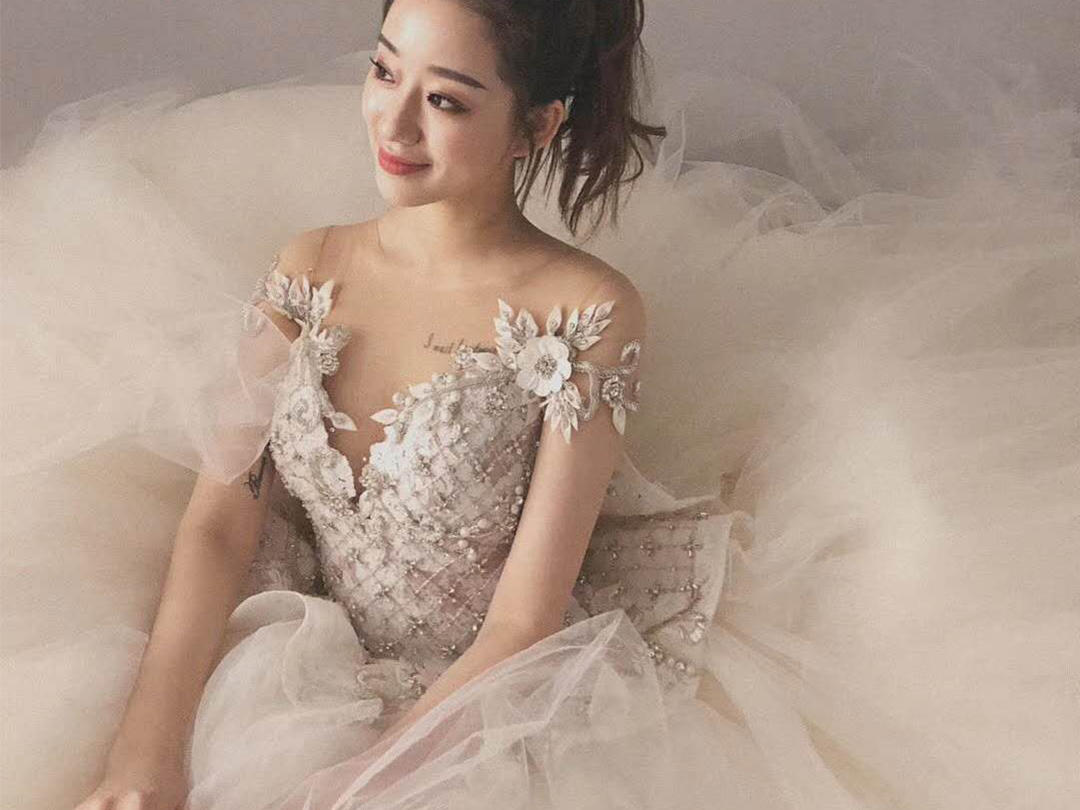 【春熙花开】7件礼服＋一线团队全程跟妆