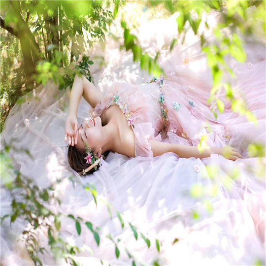 婚纱摄影纯拍摄套餐，只要1288元