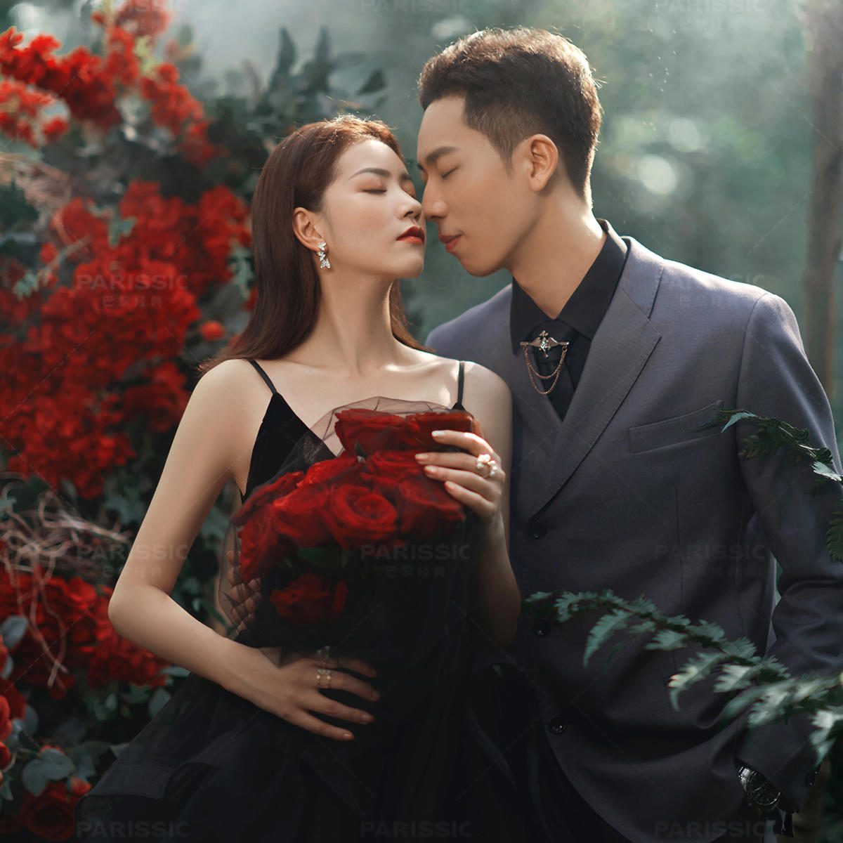 重庆森系黑婚纱魅惑又高级显瘦显白美出圈