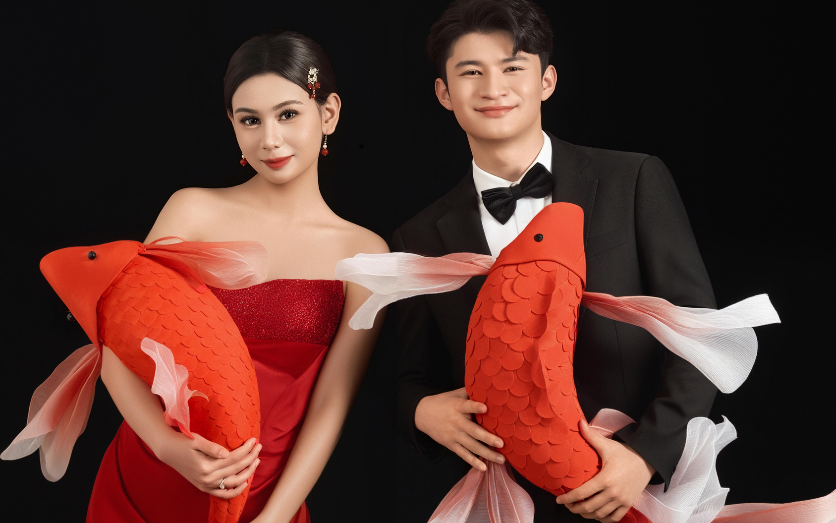 一眼沦陷！红裙锦鲤婚纱照的张力✨|