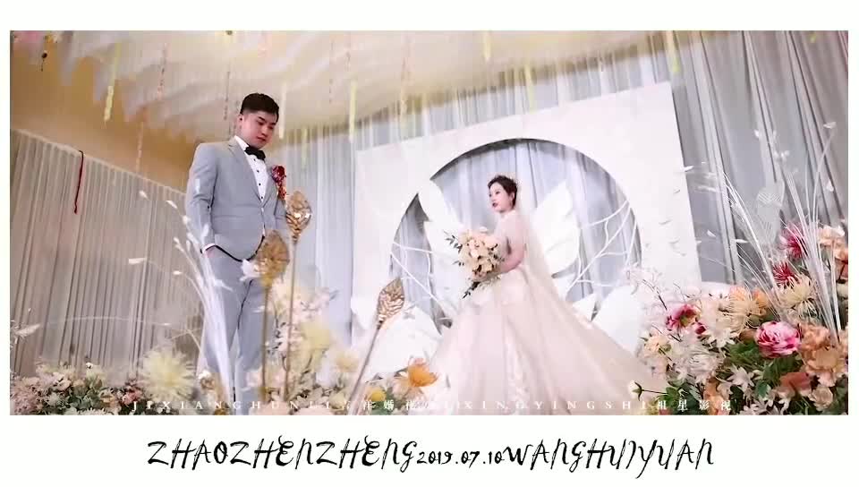 【轻奢系列套餐】送7套服装+跟妆