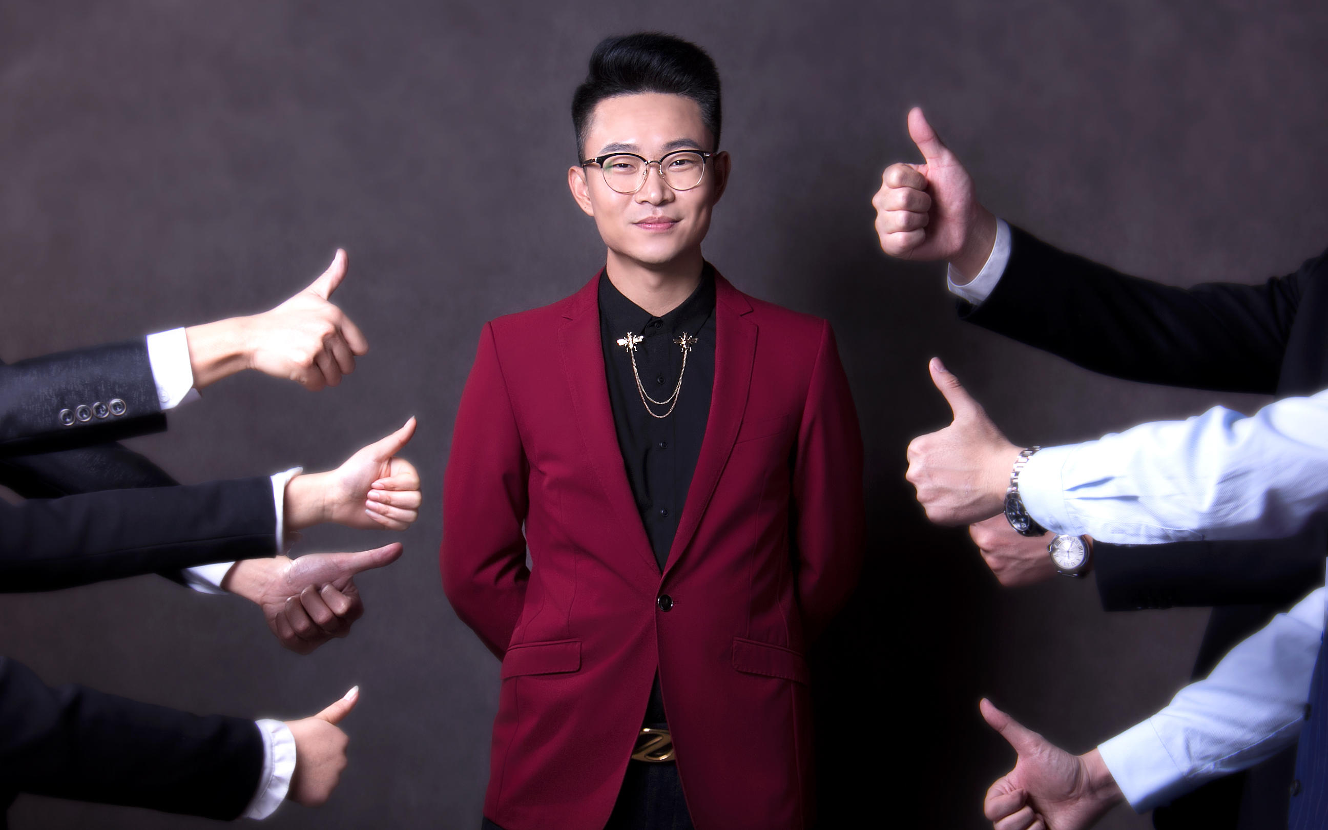 广播电台主持人九天+全体执行人员