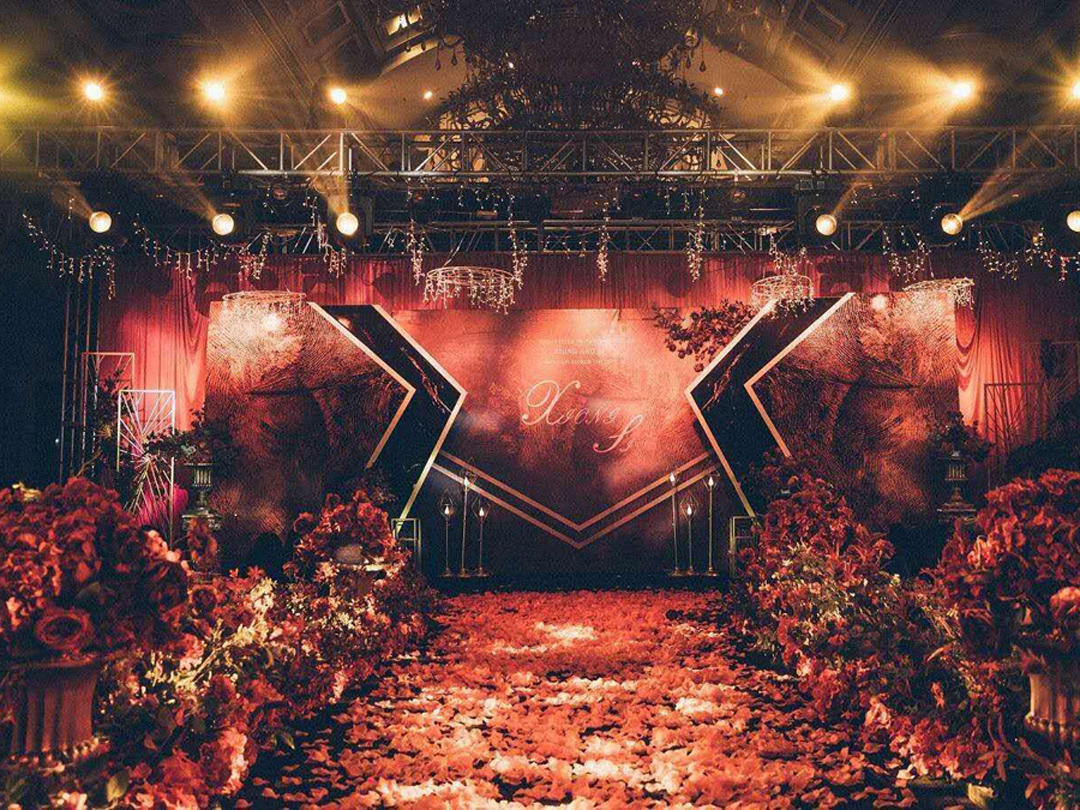 西式婚礼室内暗场奢华婚礼