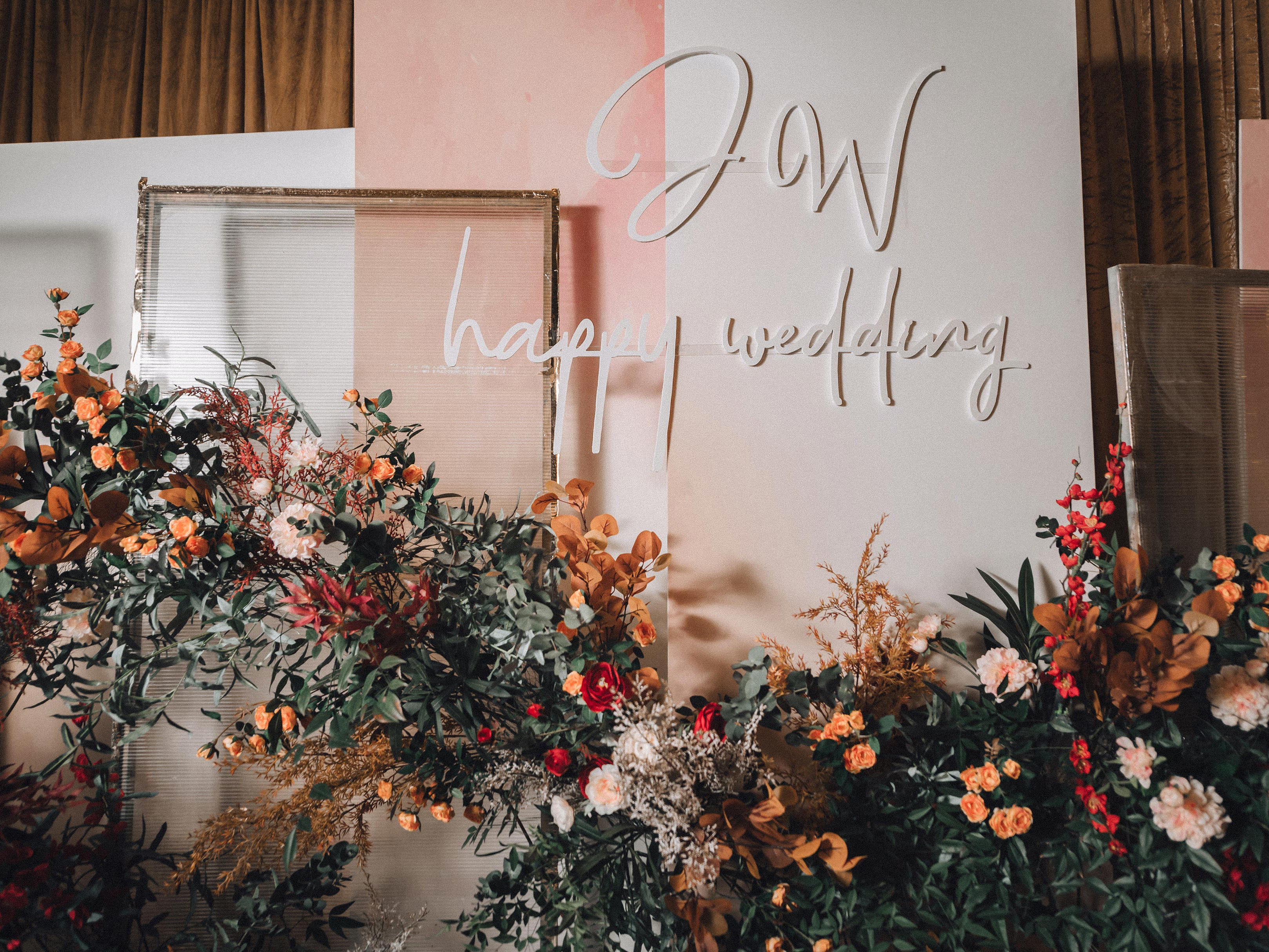 【爱町婚礼】19年流行色珊瑚粉花艺时尚婚礼套餐