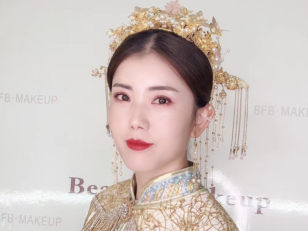  总监化妆师新娘婚礼跟妆