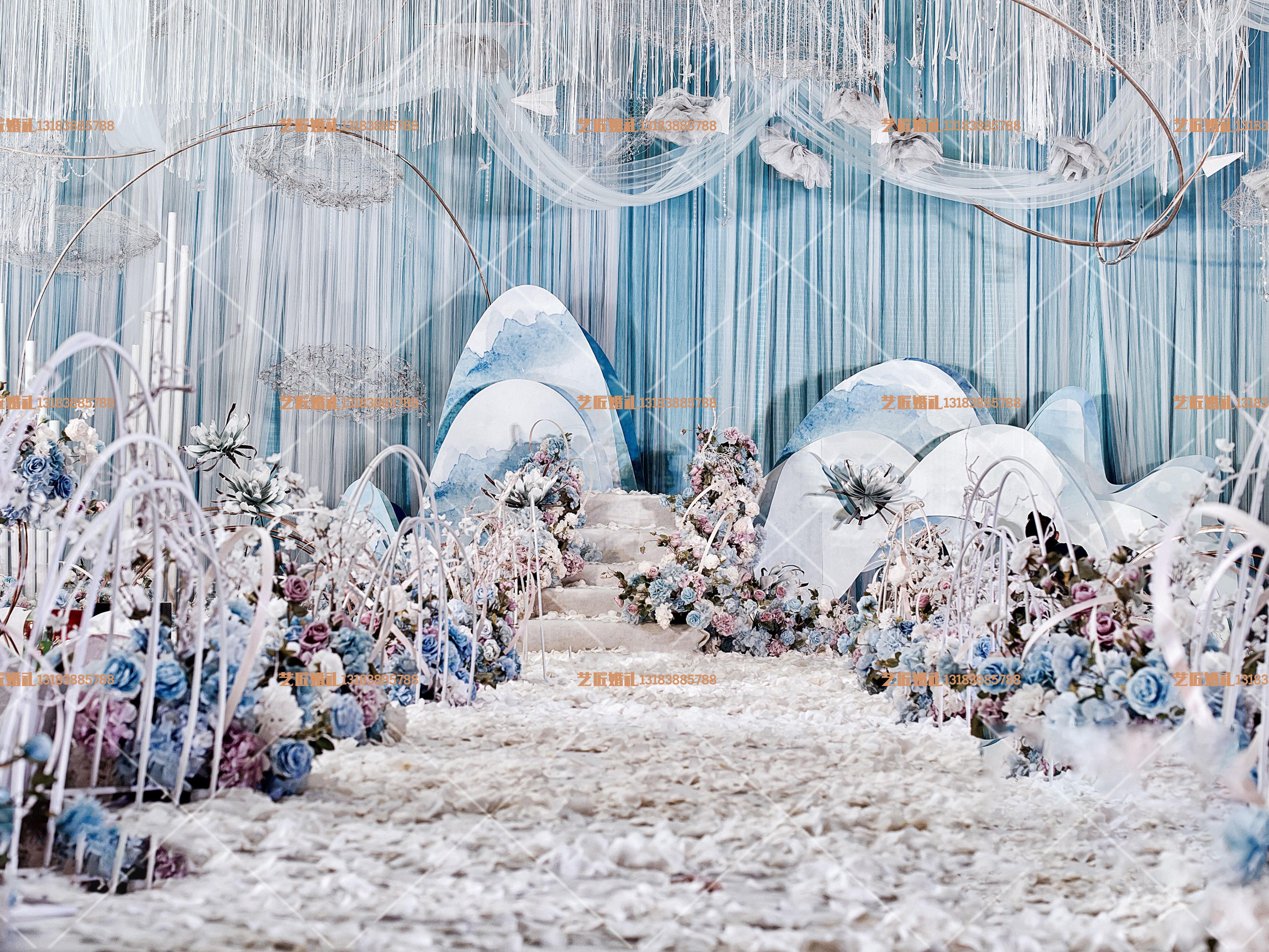 舞台吊顶+四大金刚全包大气婚礼