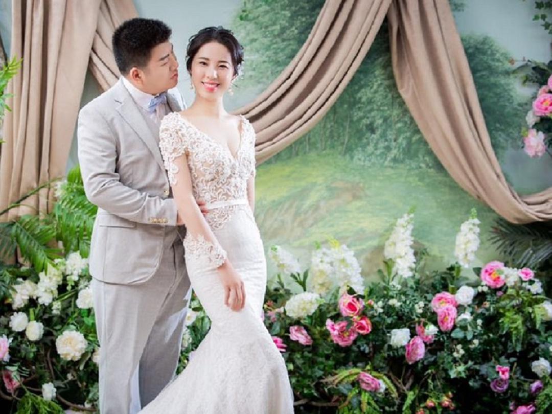 专业彩妆造型师全程新娘跟妆