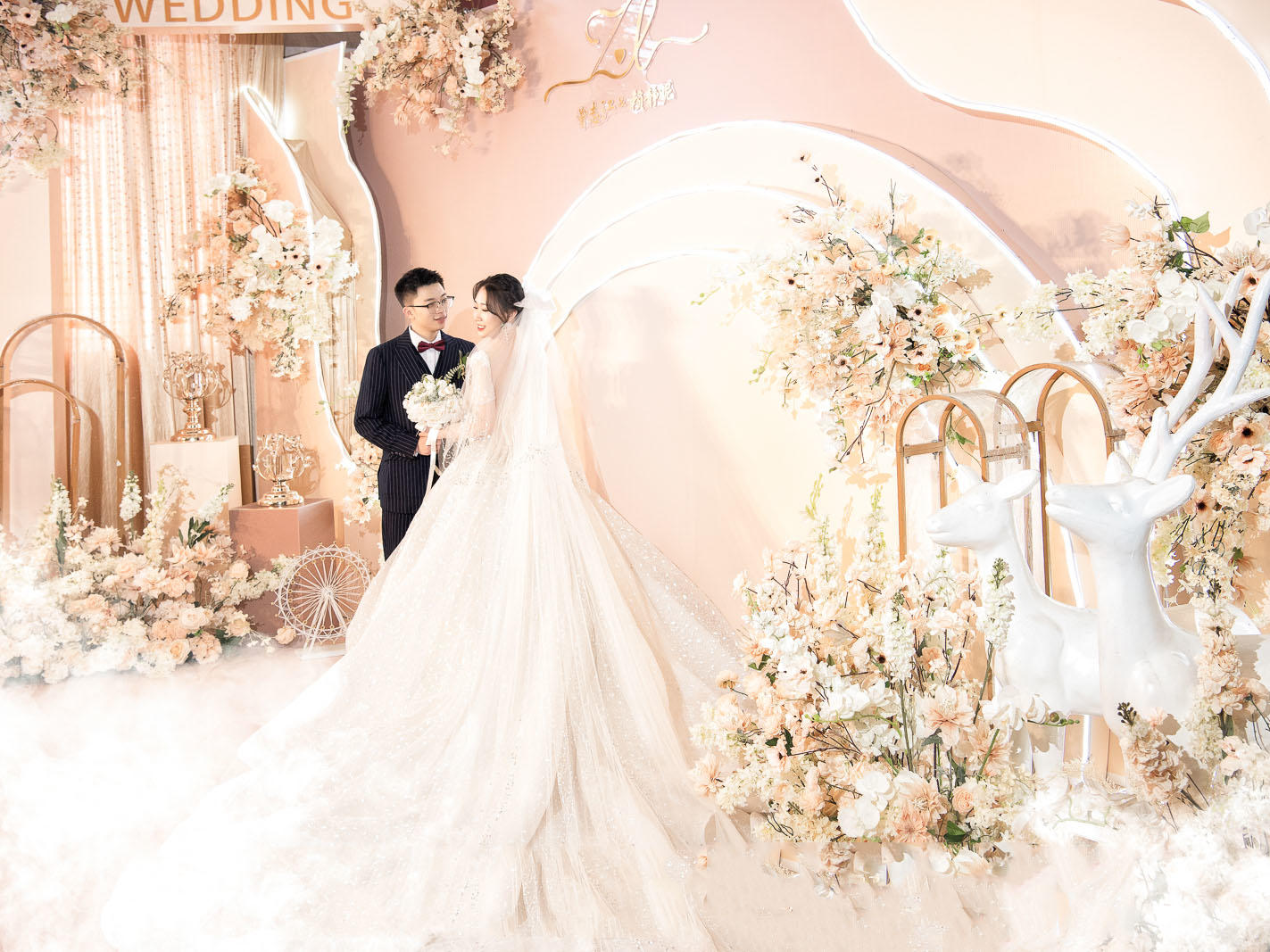 [寮步牡丹亭] 自愈系香槟婚礼，2W元内梦幻吊顶