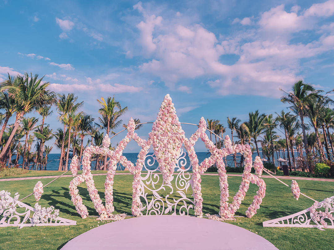 【王与后】唯美草坪婚礼+婚礼布置+五大金刚+婚纱