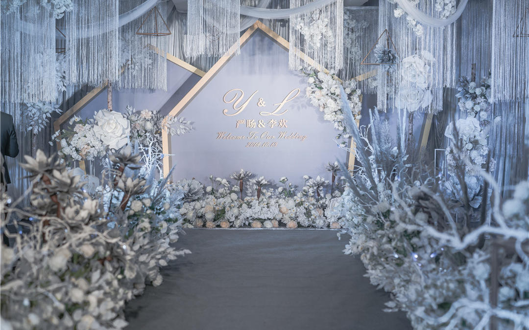 热门极简风 6月限时优惠价 精致但不贵