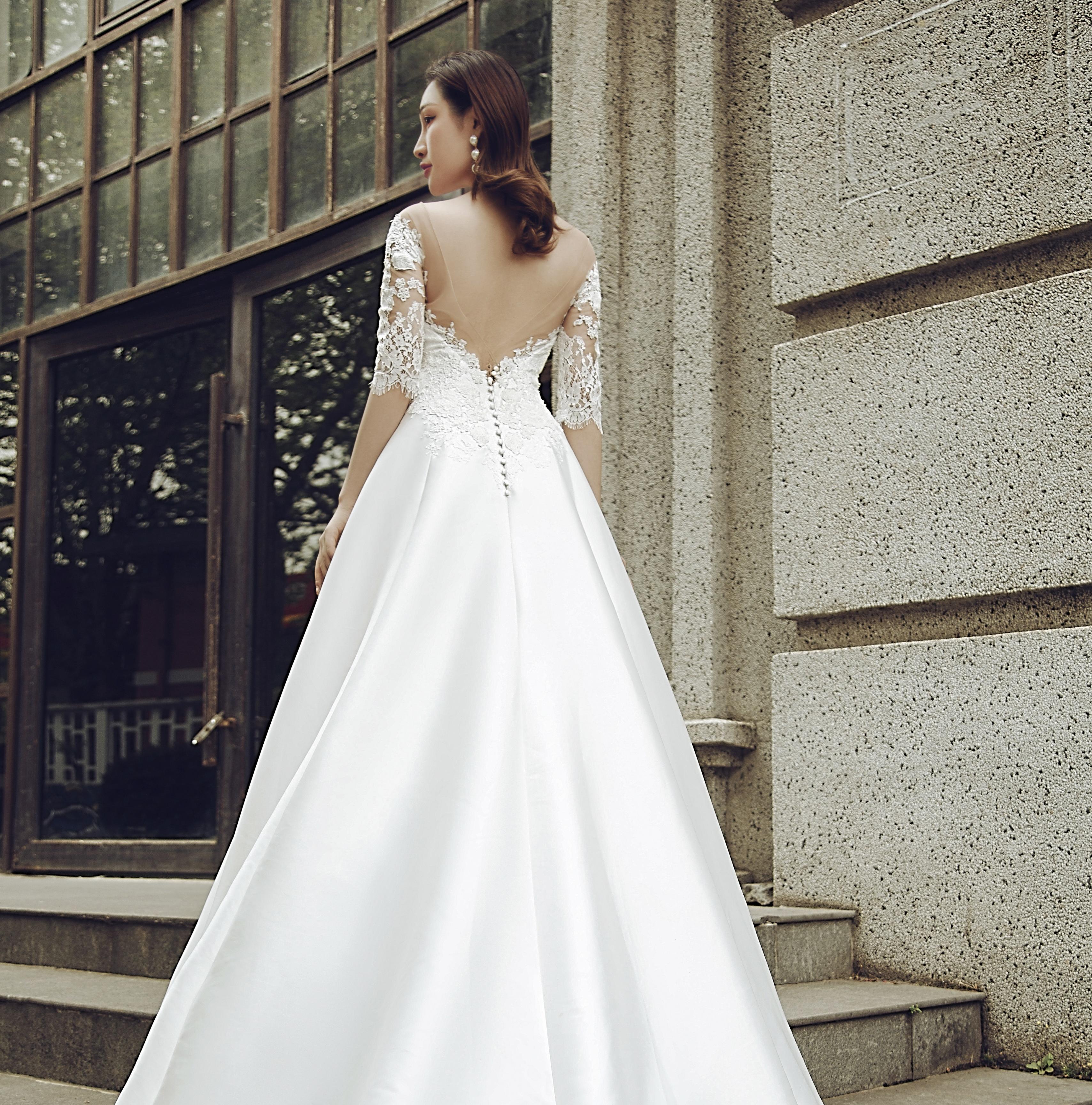 婚纱性价比_婚纱情侣头像(2)