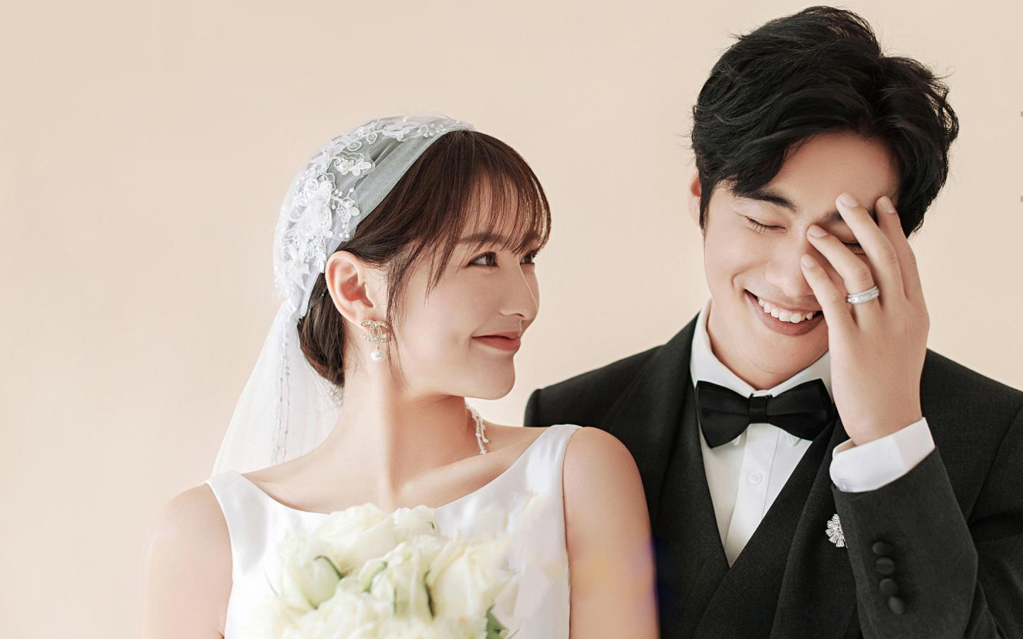 实惠型婚纱照+8套服装+精修35张