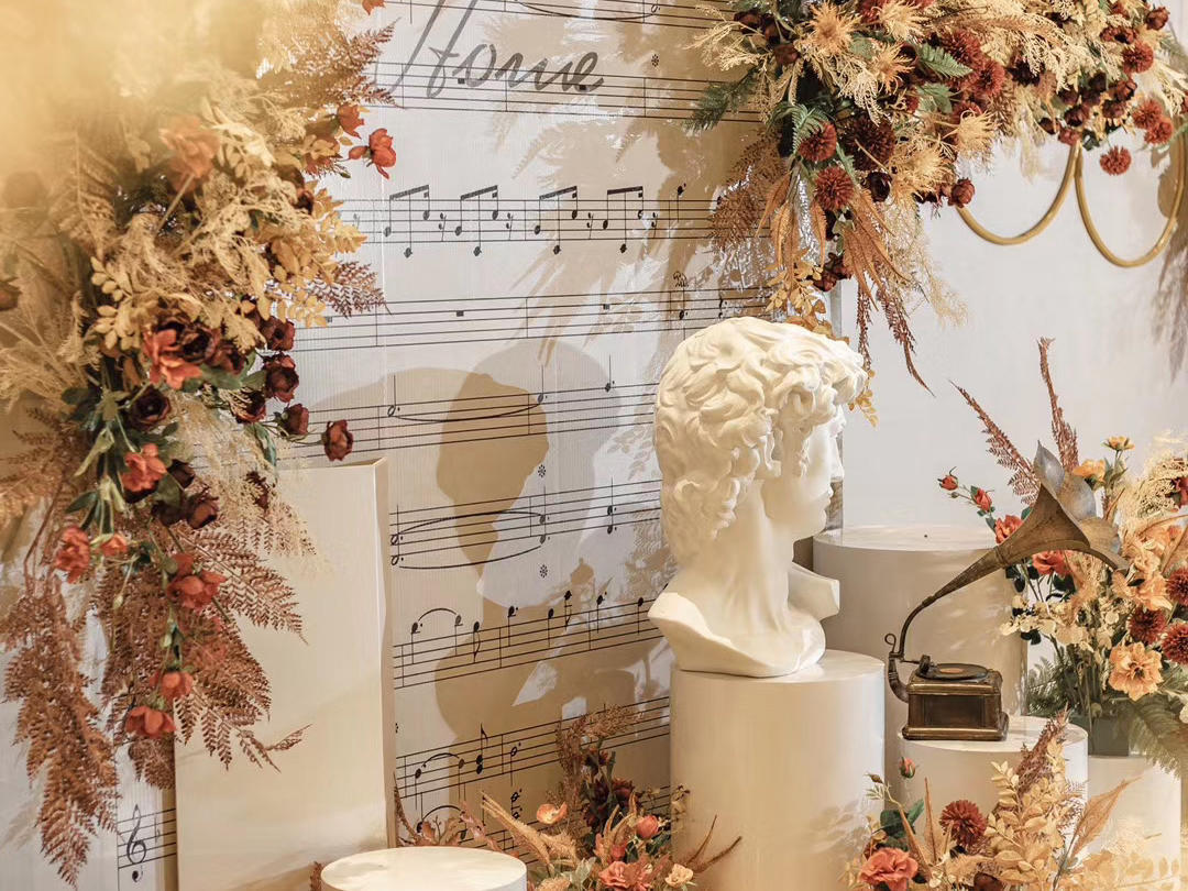 我喜欢春天的花 夏天的树  秋天的黄昏 冬天的雪