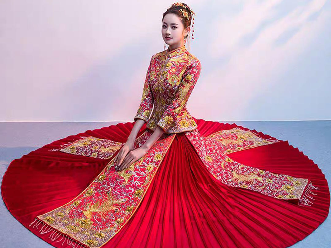 【缪斯婚纱】{出租仪式纱+秀禾服+敬酒服}+跟妆